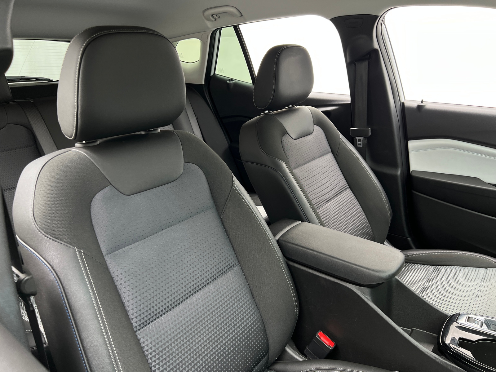 Thumbnail: 2025 Chevrolet Trax - 2