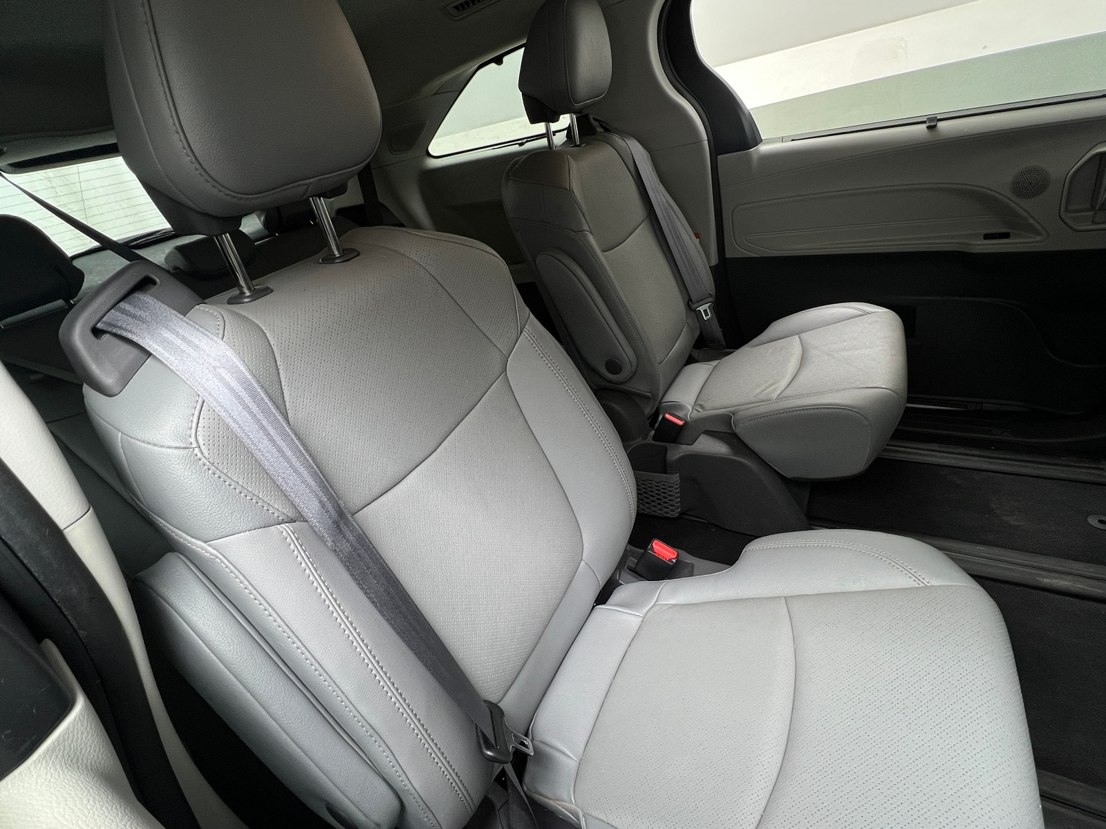 Thumbnail: 2021 Toyota Sienna - 5