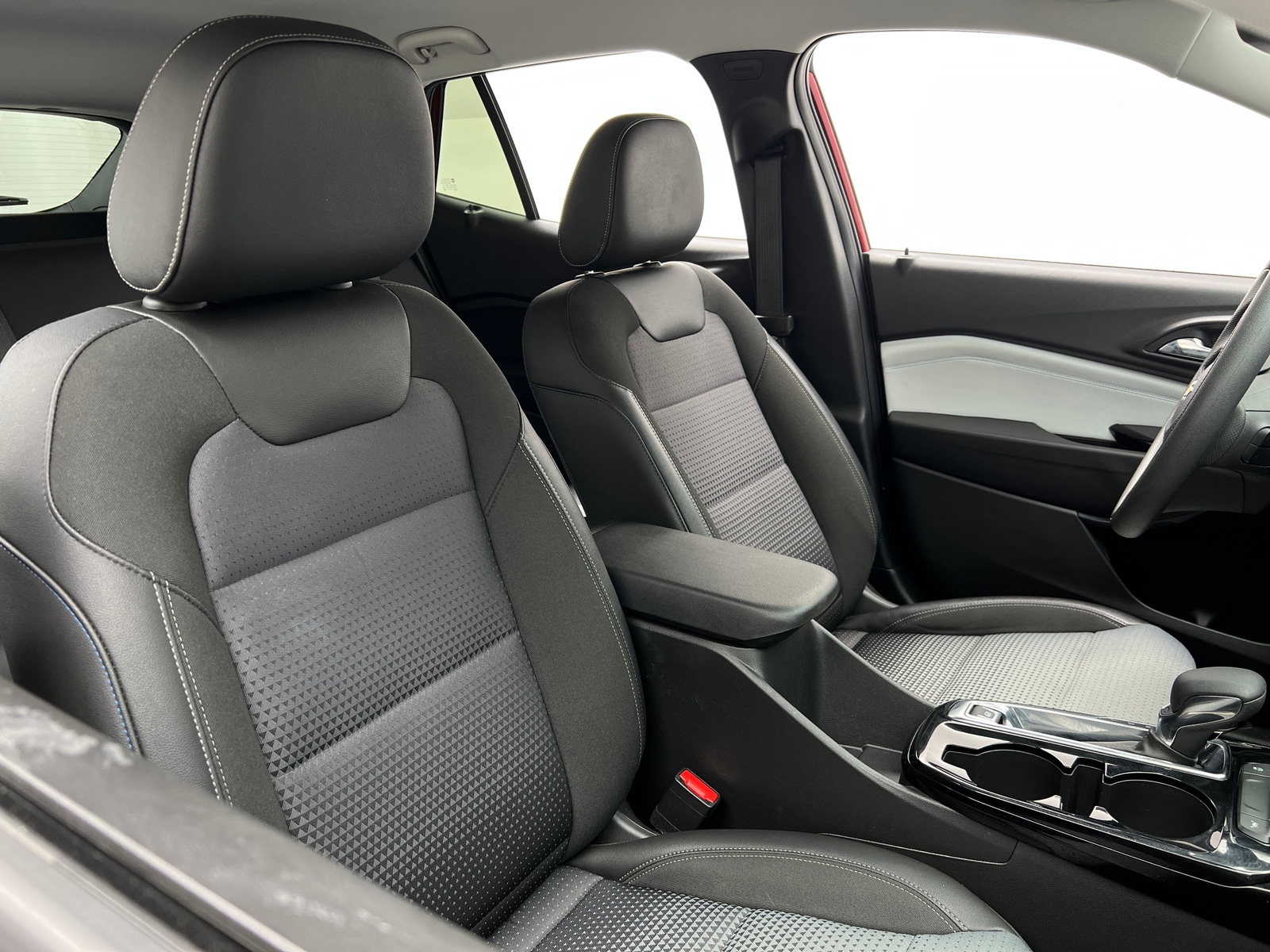 Thumbnail: 2025 Chevrolet Trax - 2