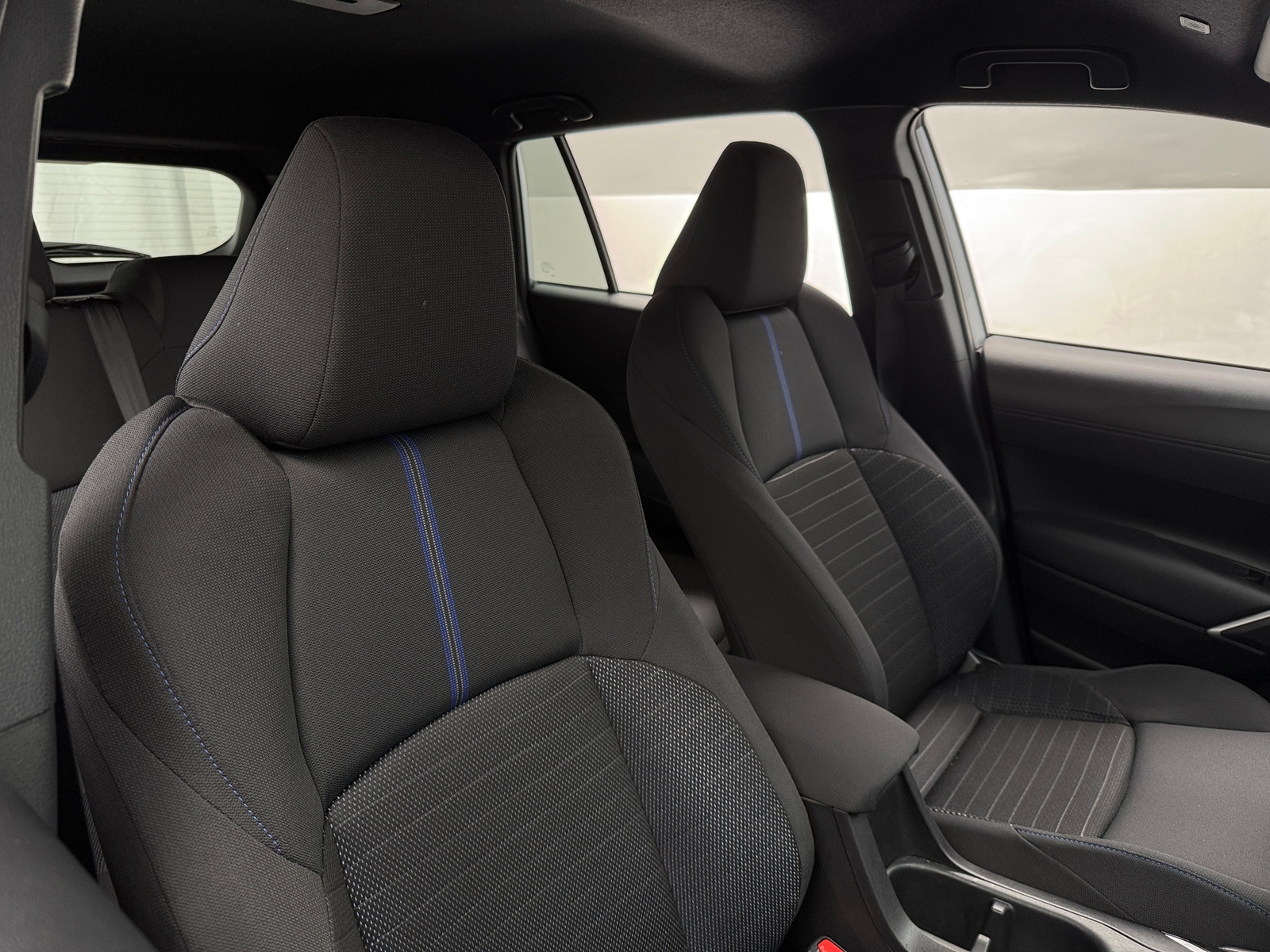 Thumbnail: 2025 Toyota Corolla Cross - 2