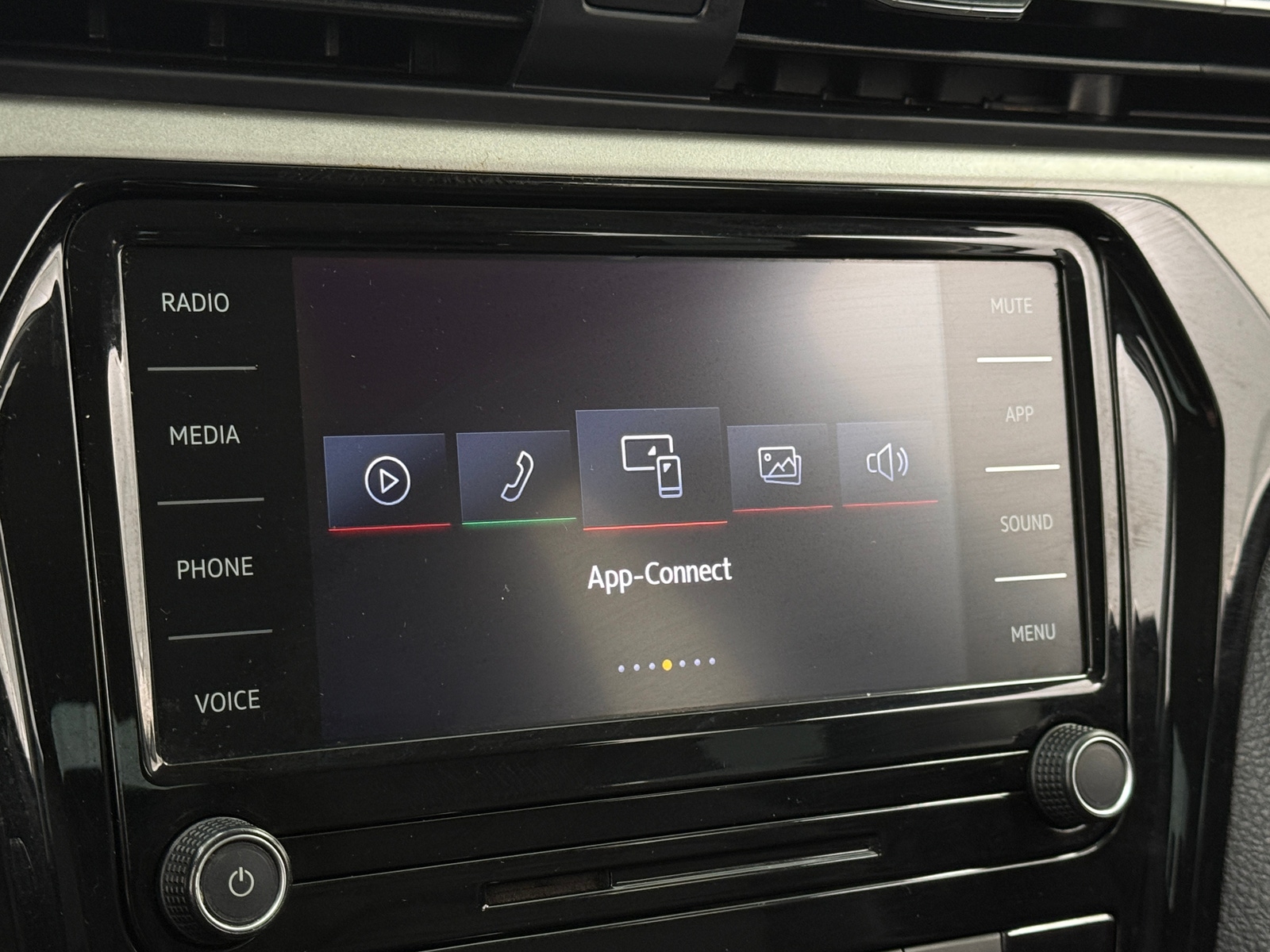 Thumbnail: 2021 Volkswagen Passat - 3