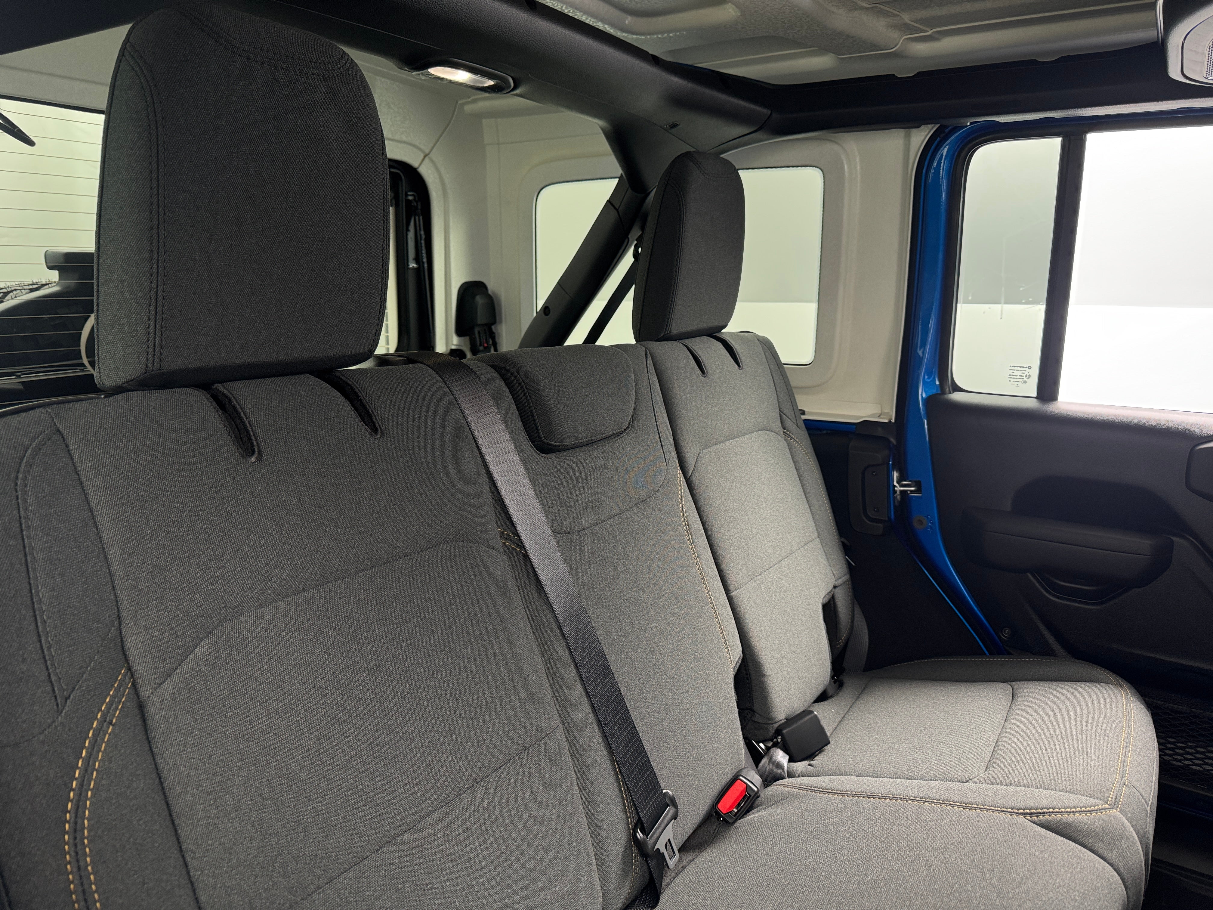 2026 Jeep Wrangler 4-Door Willys - Photo 3