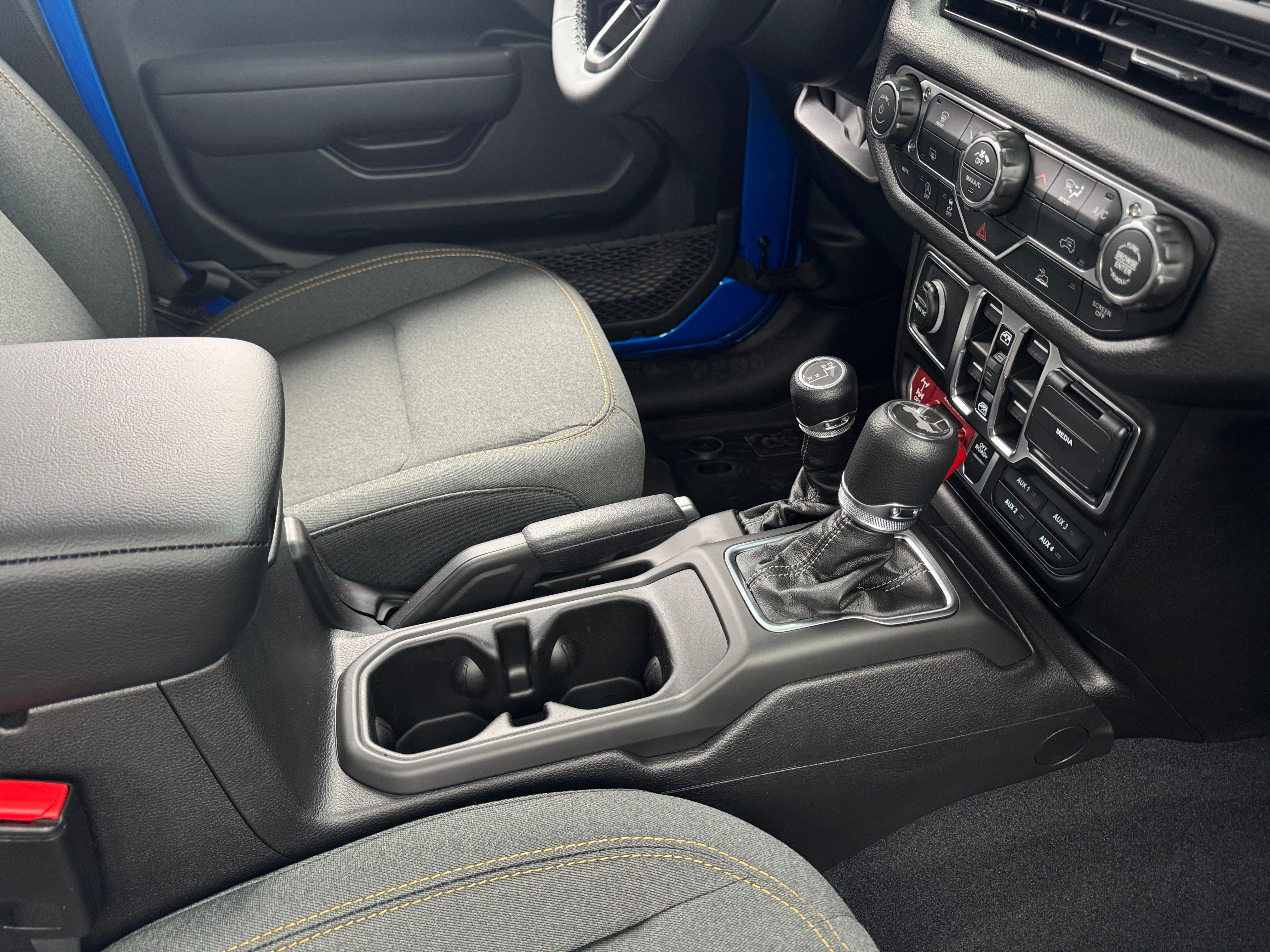 2026 Jeep Wrangler 4-Door Willys - Photo 5