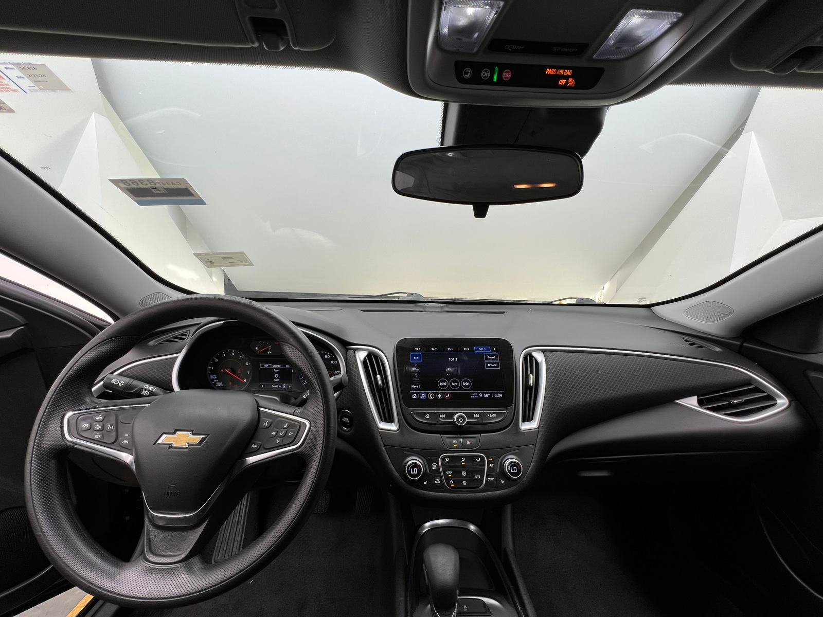 Thumbnail: 2023 Chevrolet Malibu - 3