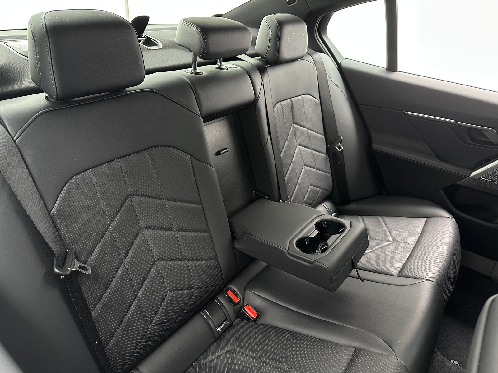 Thumbnail: 2026 BMW 5 Series - 5