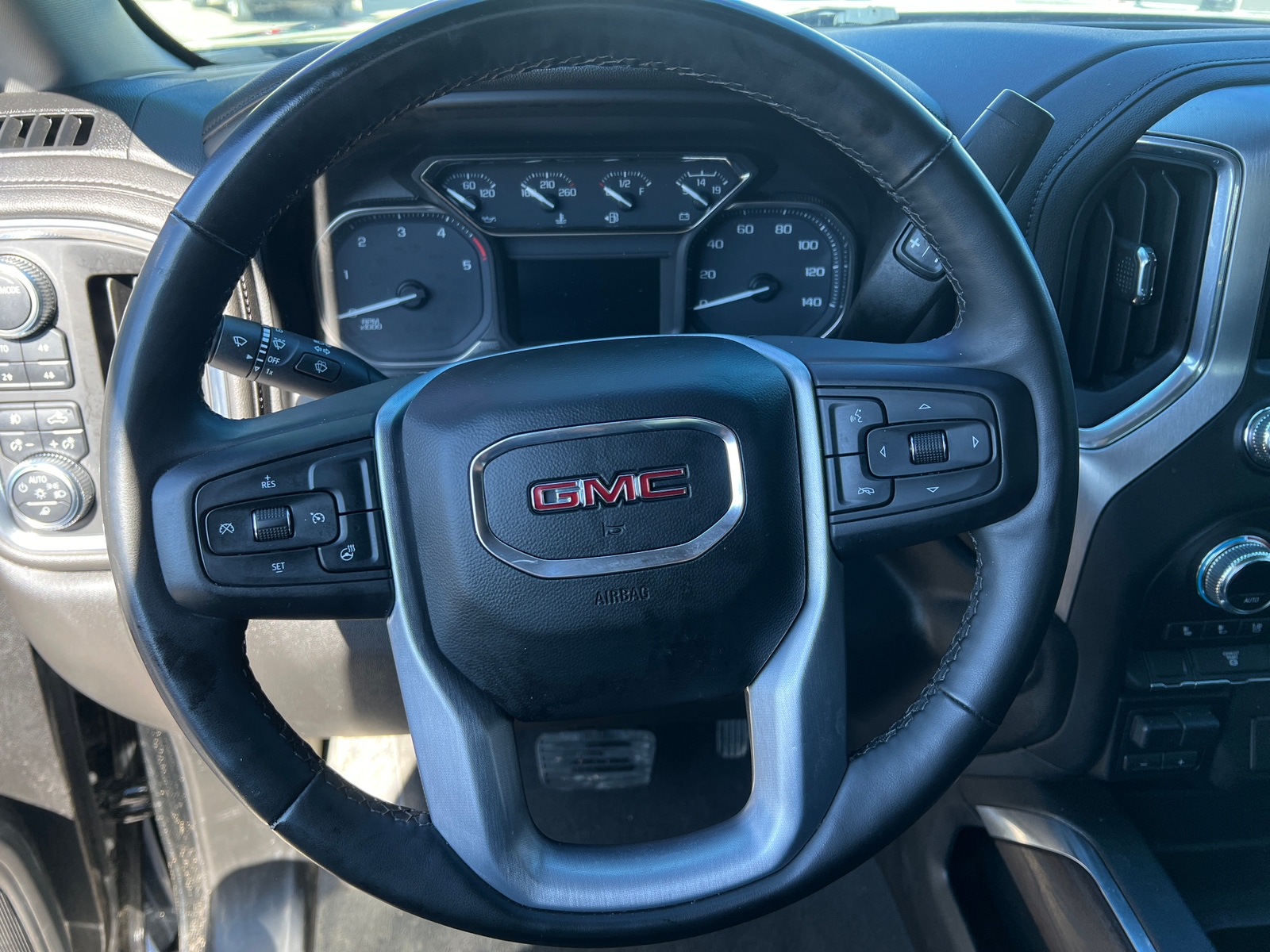 Thumbnail: 2023 GMC Sierra 2500 - 4