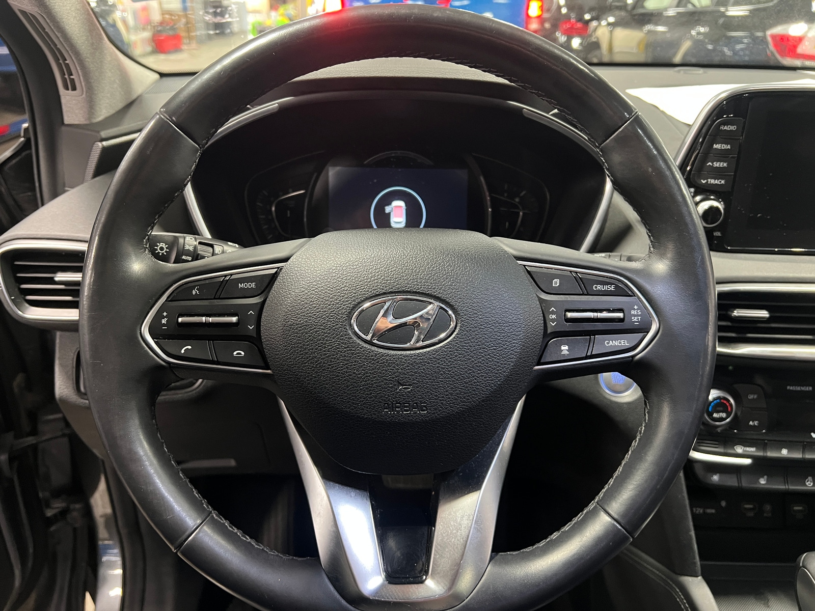 Thumbnail: 2019 Hyundai Santa Fe - 4