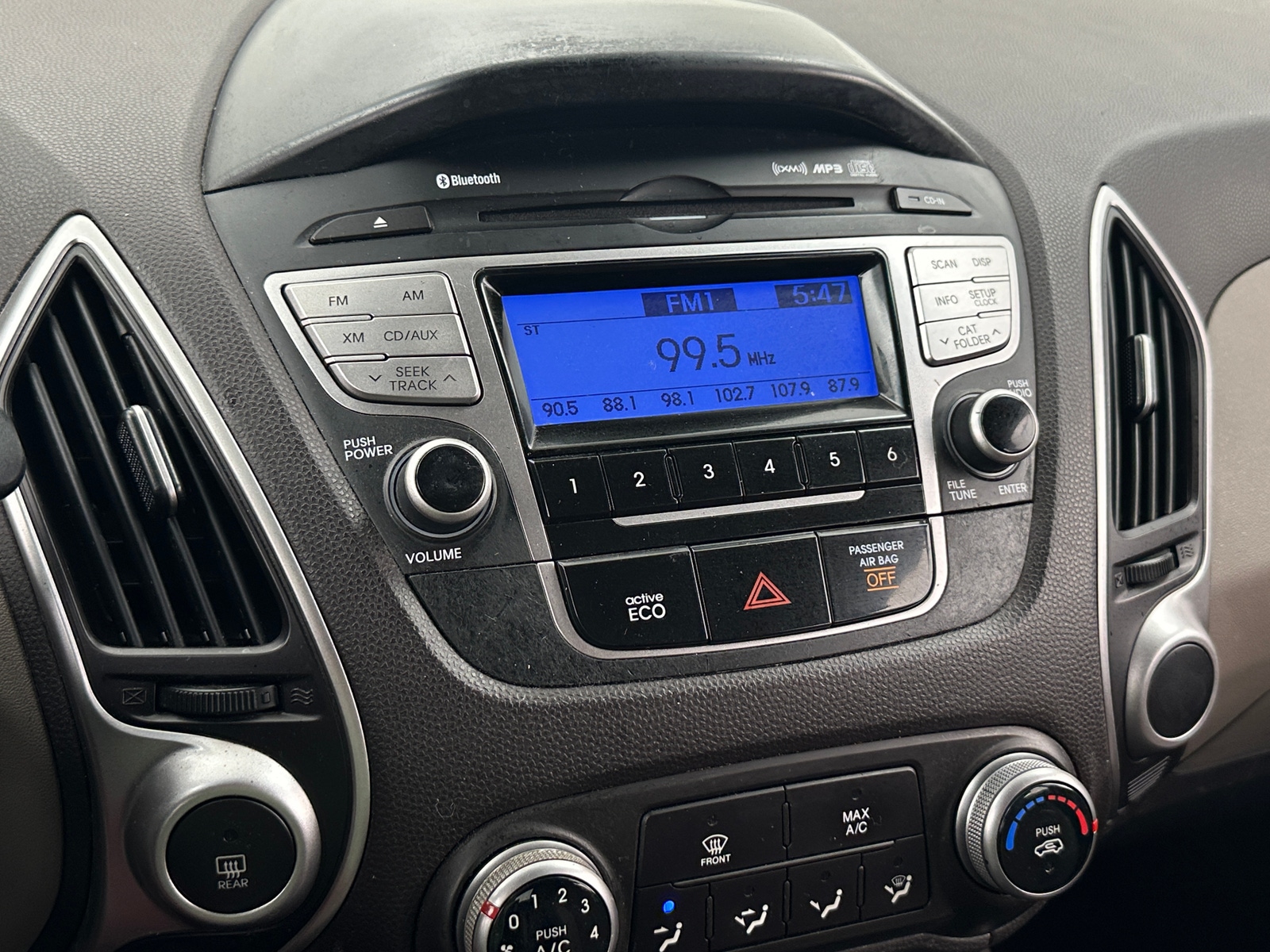 Thumbnail: 2013 Hyundai Tucson - 3