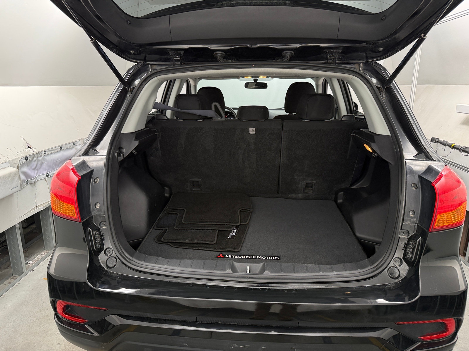 Thumbnail: 2019 Mitsubishi Outlander Sport - 7