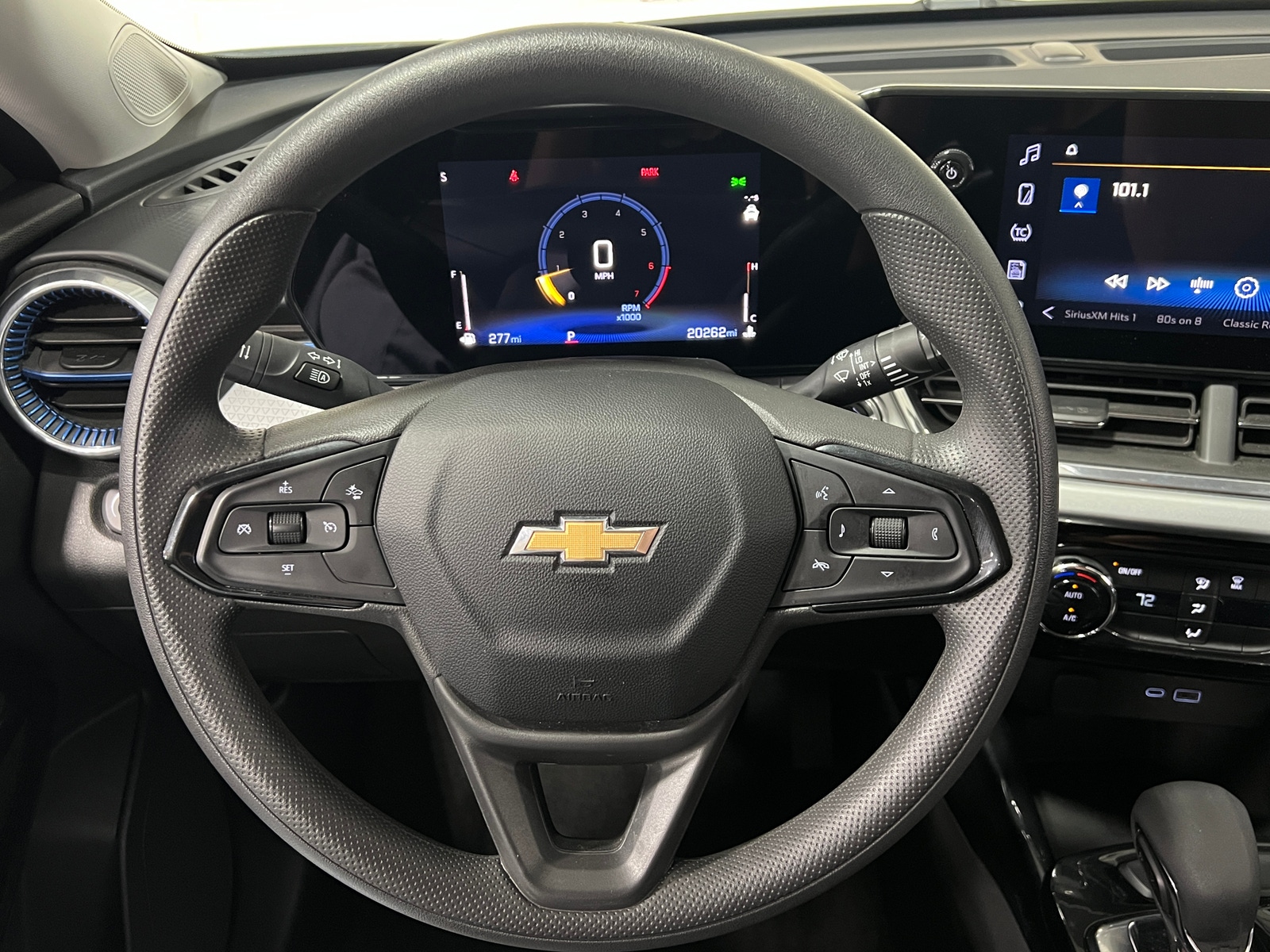 Thumbnail: 2025 Chevrolet Trax - 5