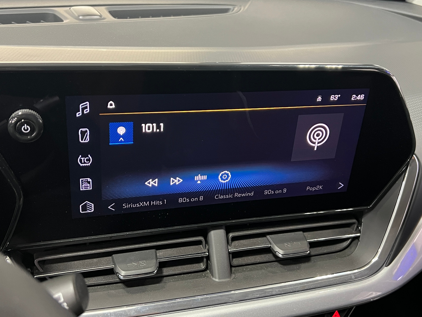 Thumbnail: 2025 Chevrolet Trax - 4