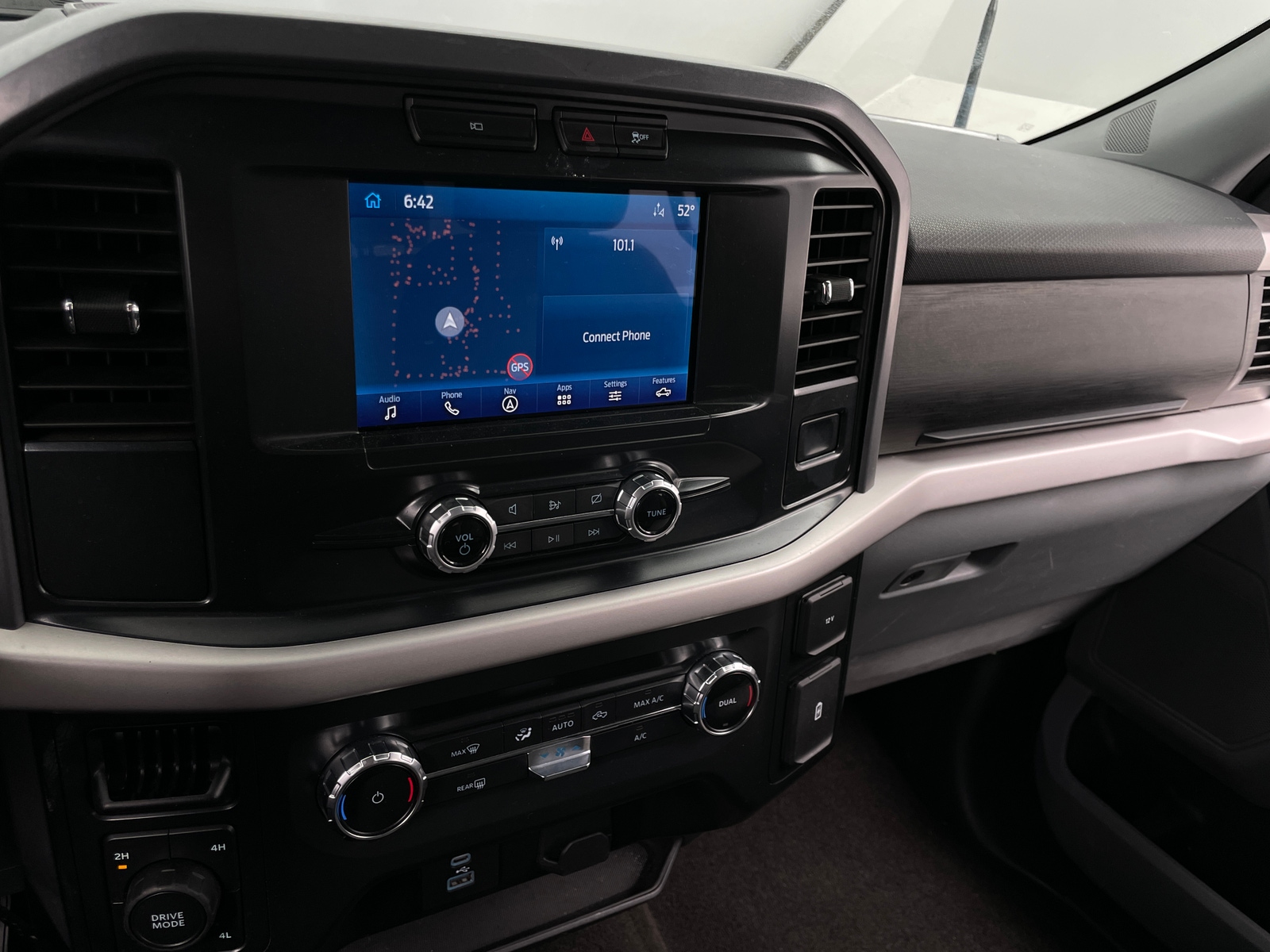 Thumbnail: 2022 Ford Econoline - 4