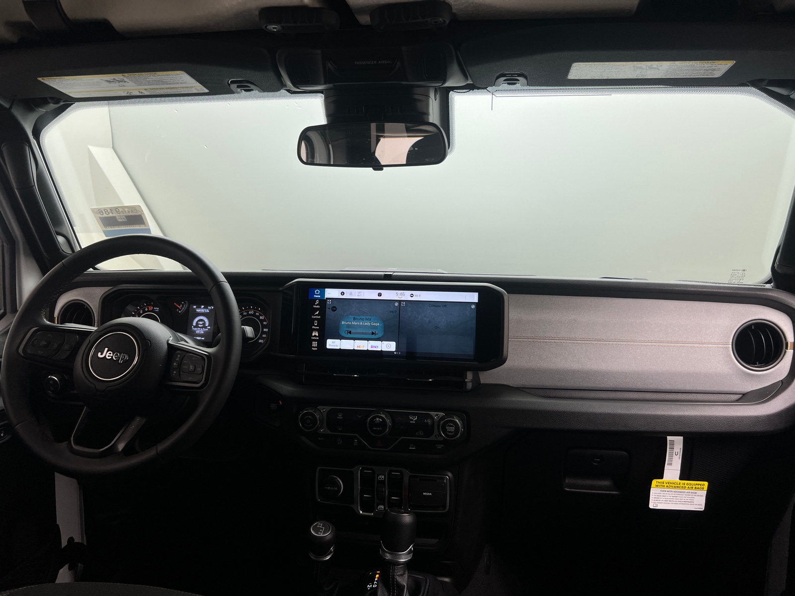 Thumbnail: 2025 Jeep Gladiator - 3