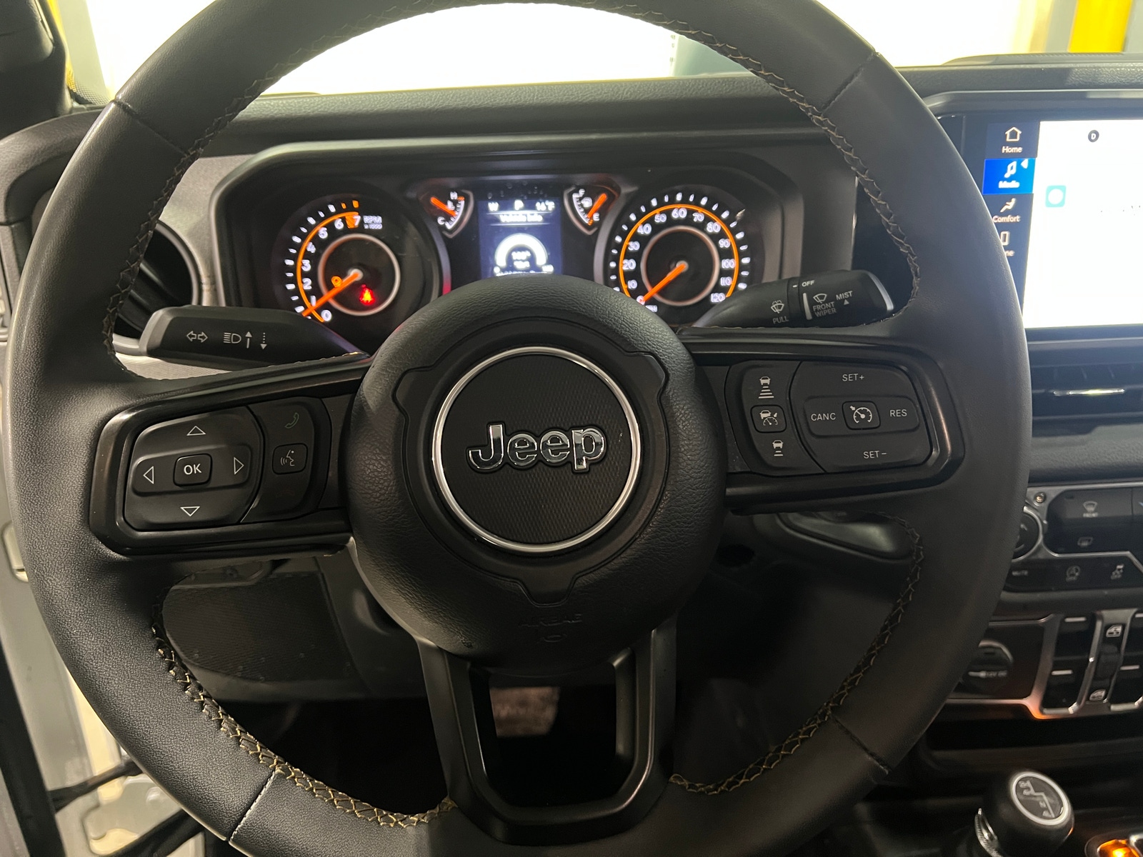 Thumbnail: 2025 Jeep Gladiator - 5