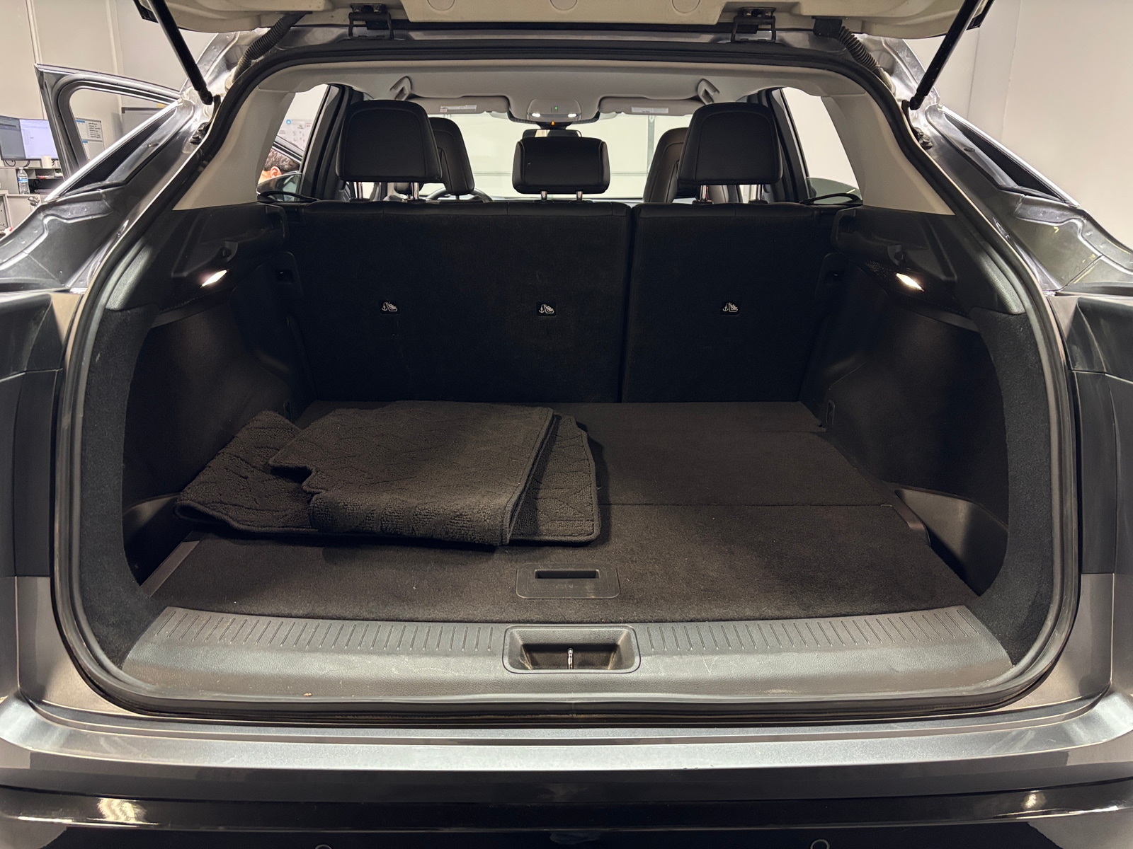 Thumbnail: 2025 Nissan Ariya - 6