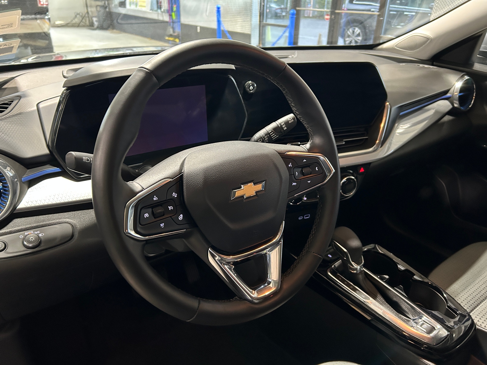 Thumbnail: 2025 Chevrolet Trax - 5