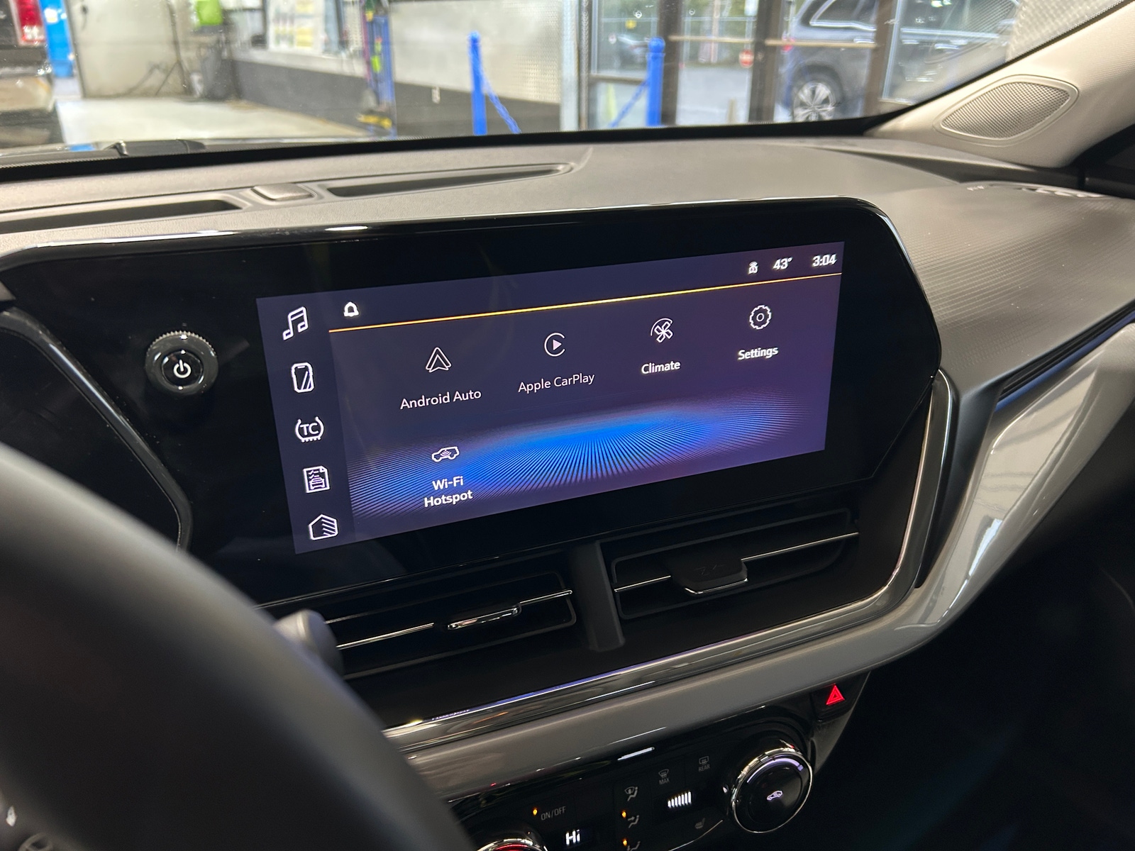 Thumbnail: 2025 Chevrolet Trax - 4