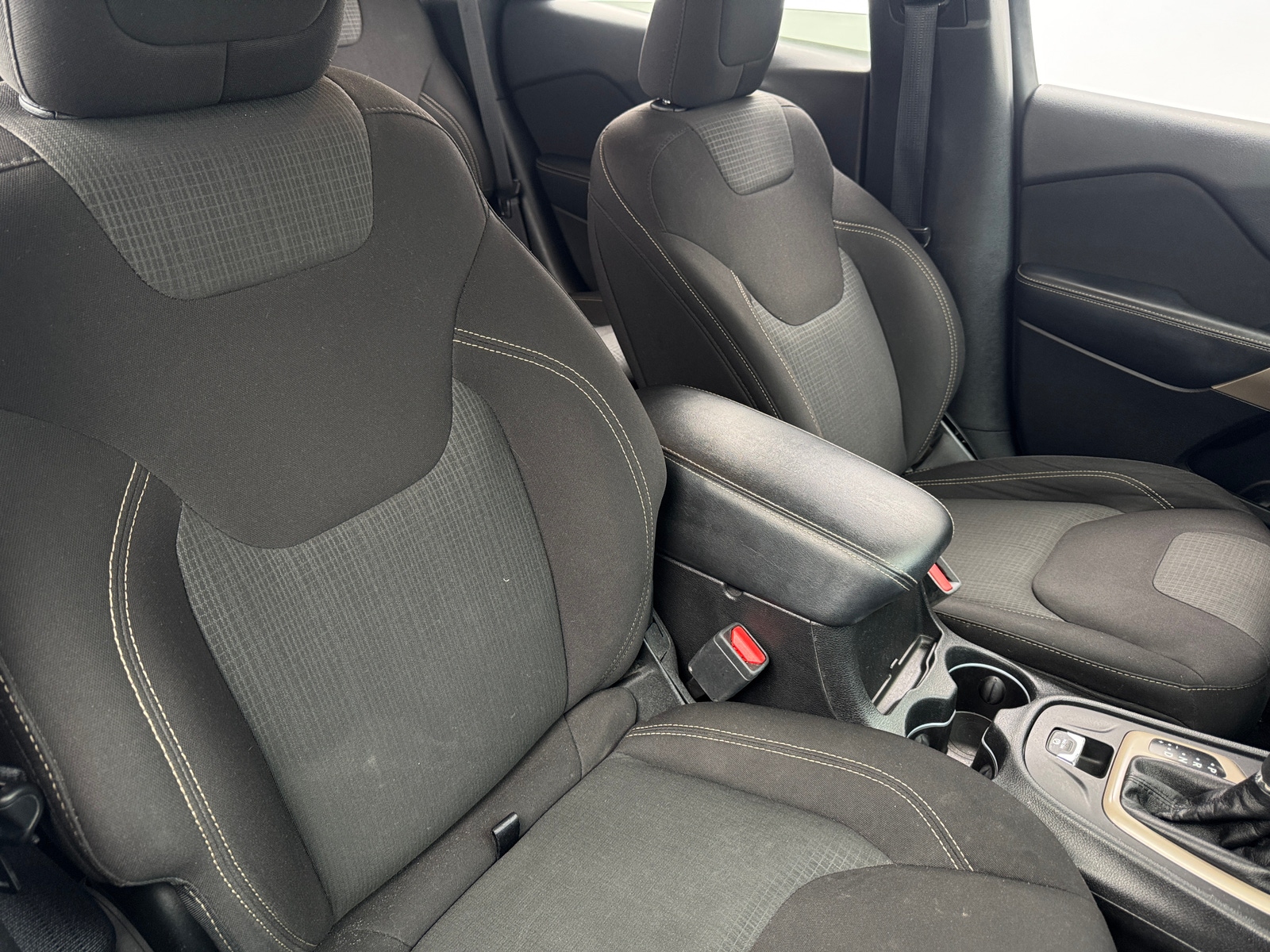 Thumbnail: 2017 Jeep Cherokee - 2