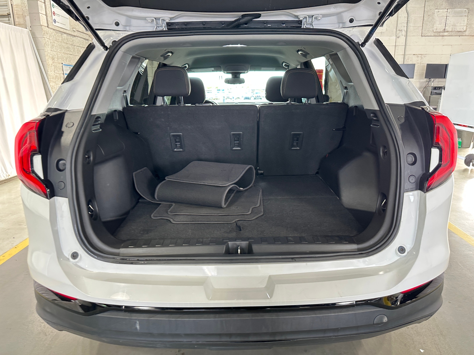 Thumbnail: 2021 GMC Terrain - 7