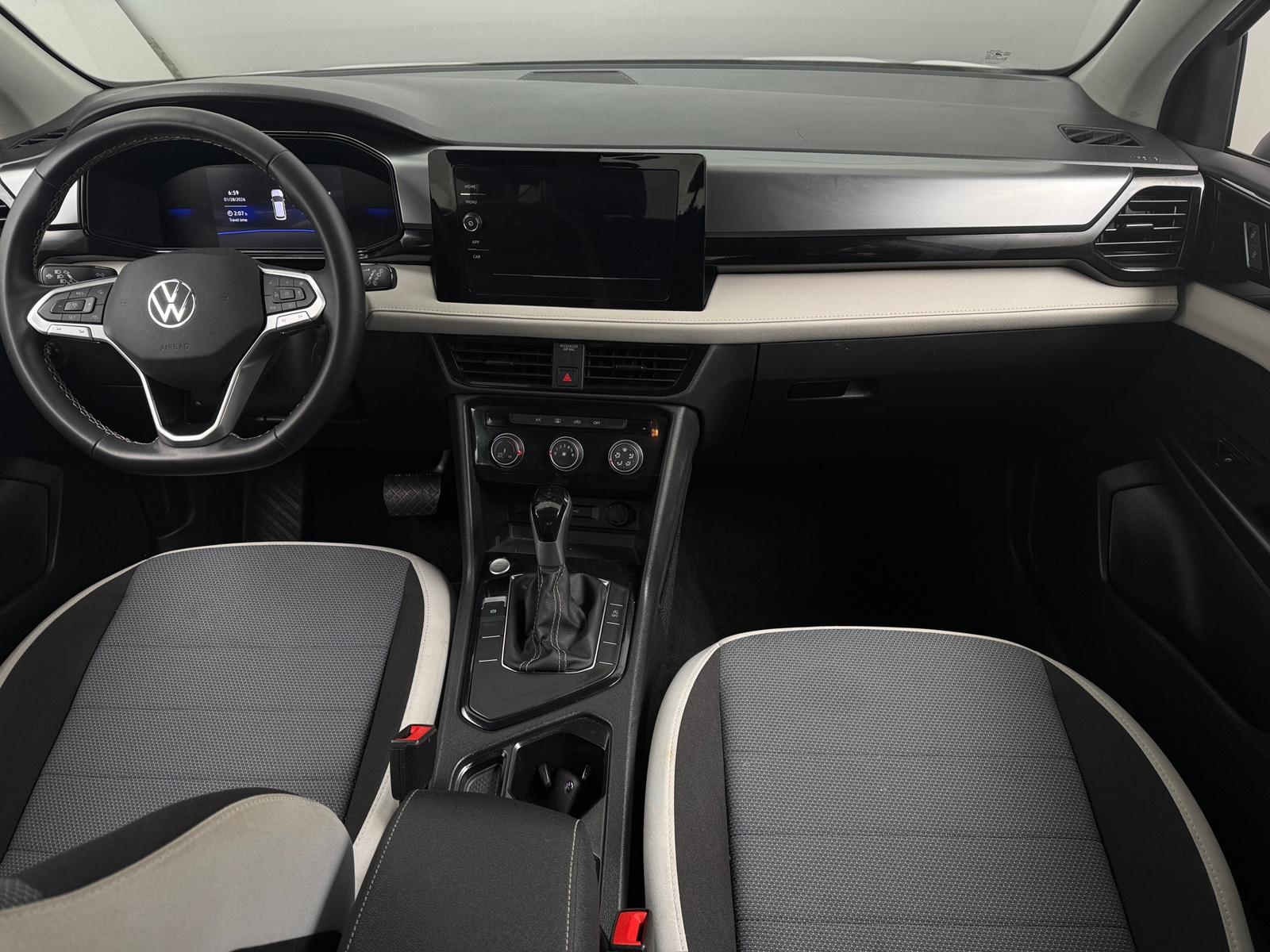 Thumbnail: 2025 Volkswagen Taos - 3