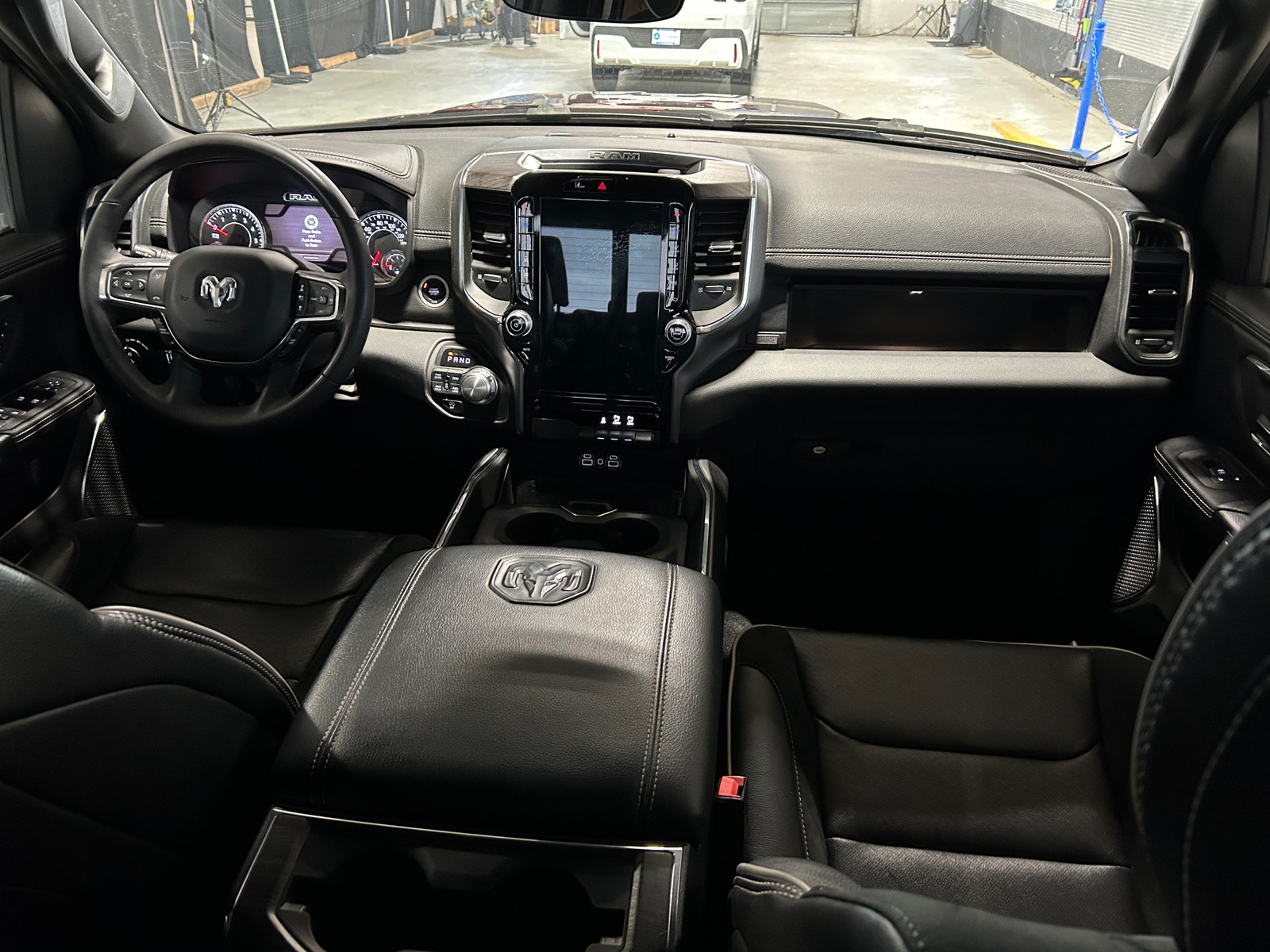 Thumbnail: 2025 RAM 1500 - 2