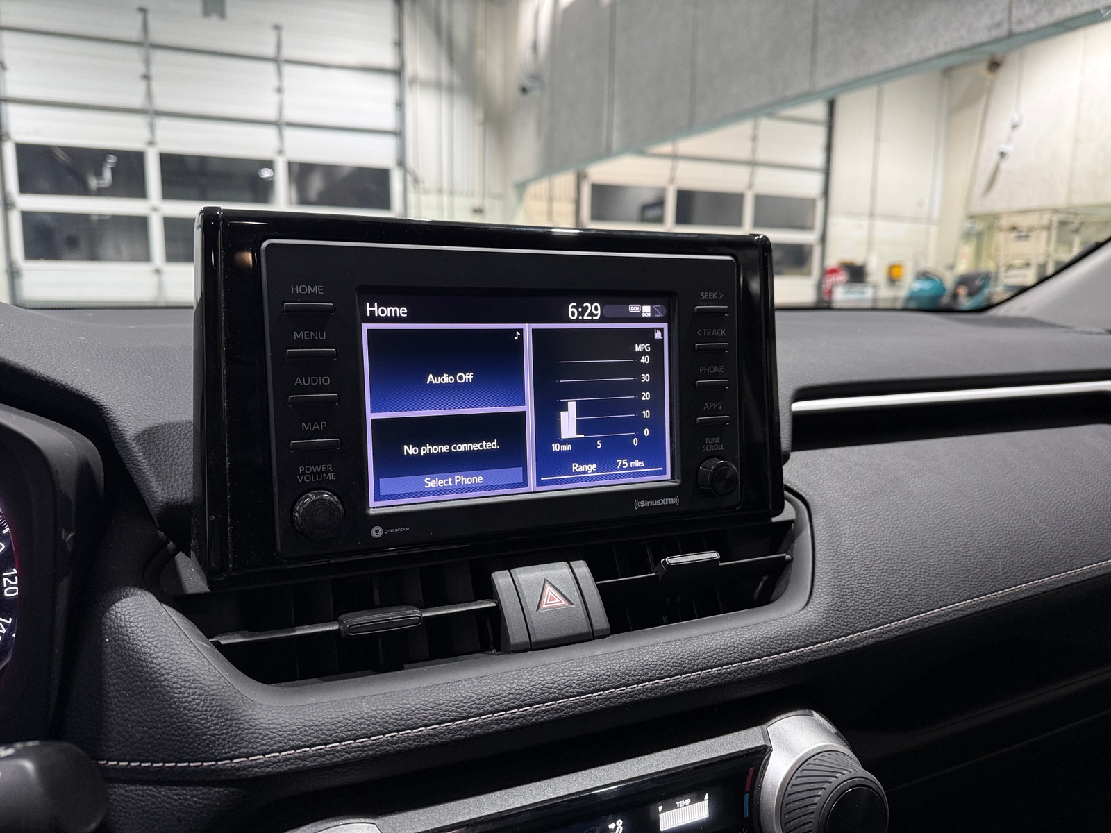 Thumbnail: 2022 Toyota RAV4 - 4