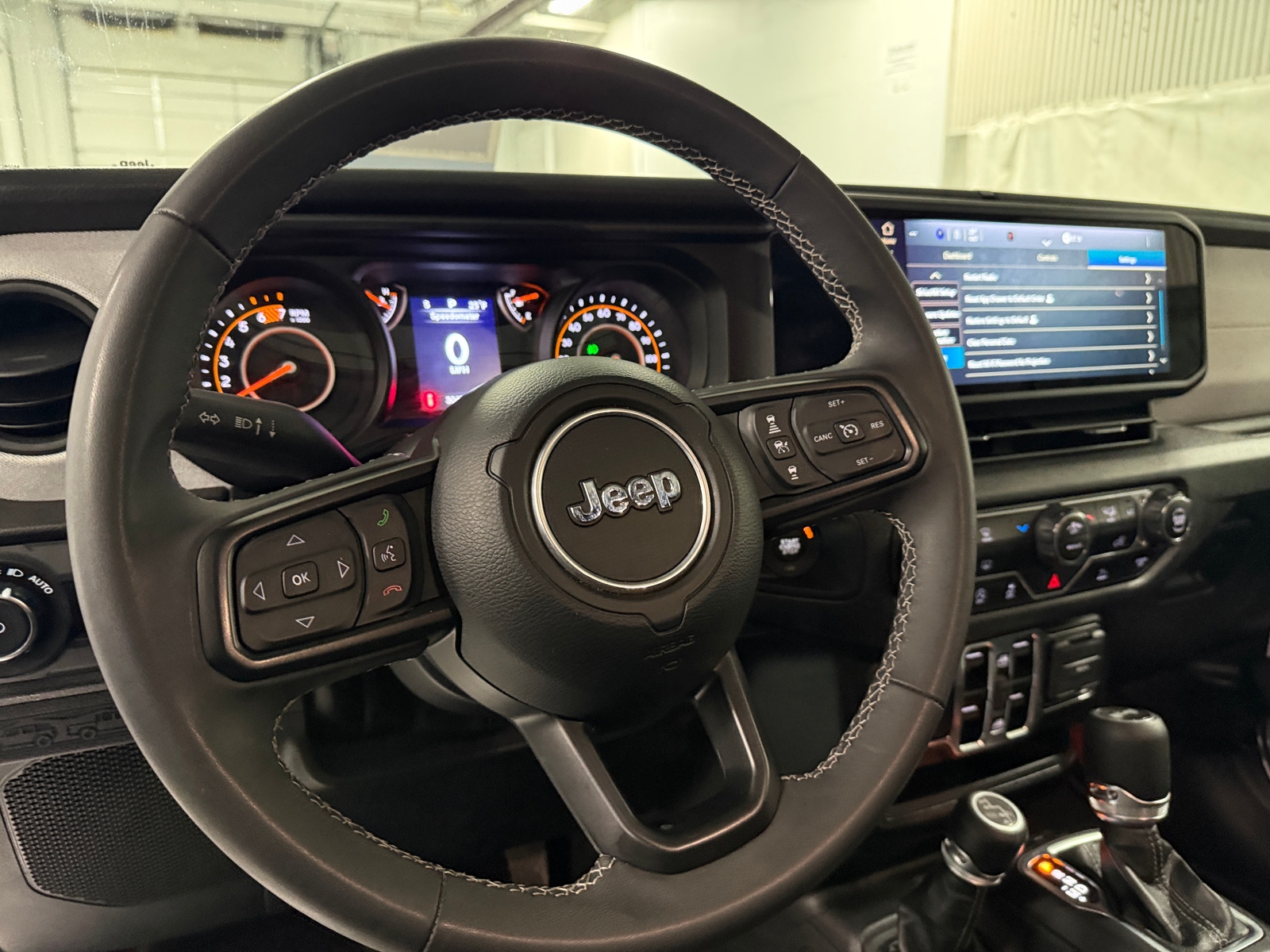 Thumbnail: 2025 Jeep Wrangler - 5