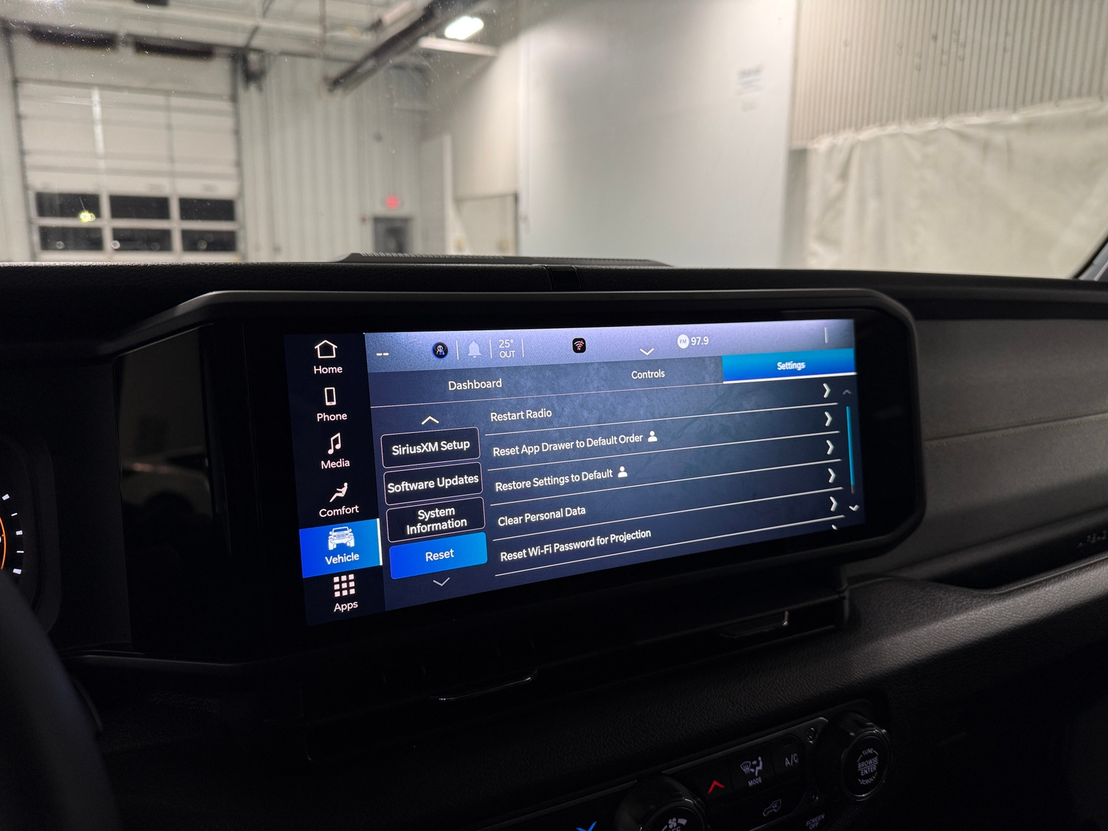 Thumbnail: 2025 Jeep Wrangler - 4