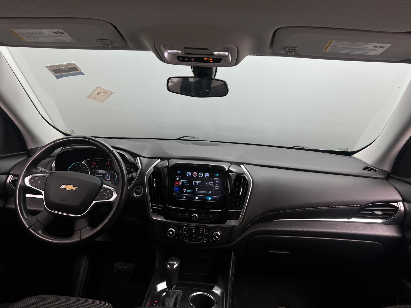 Thumbnail: 2018 Chevrolet Traverse - 3