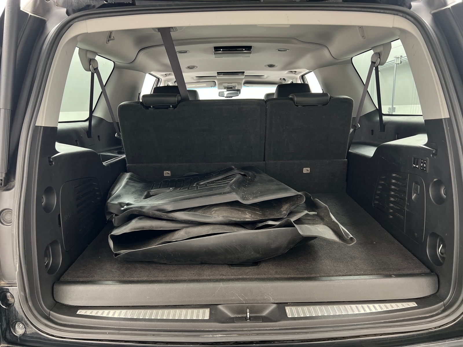 Thumbnail: 2016 Chevrolet Suburban - 6