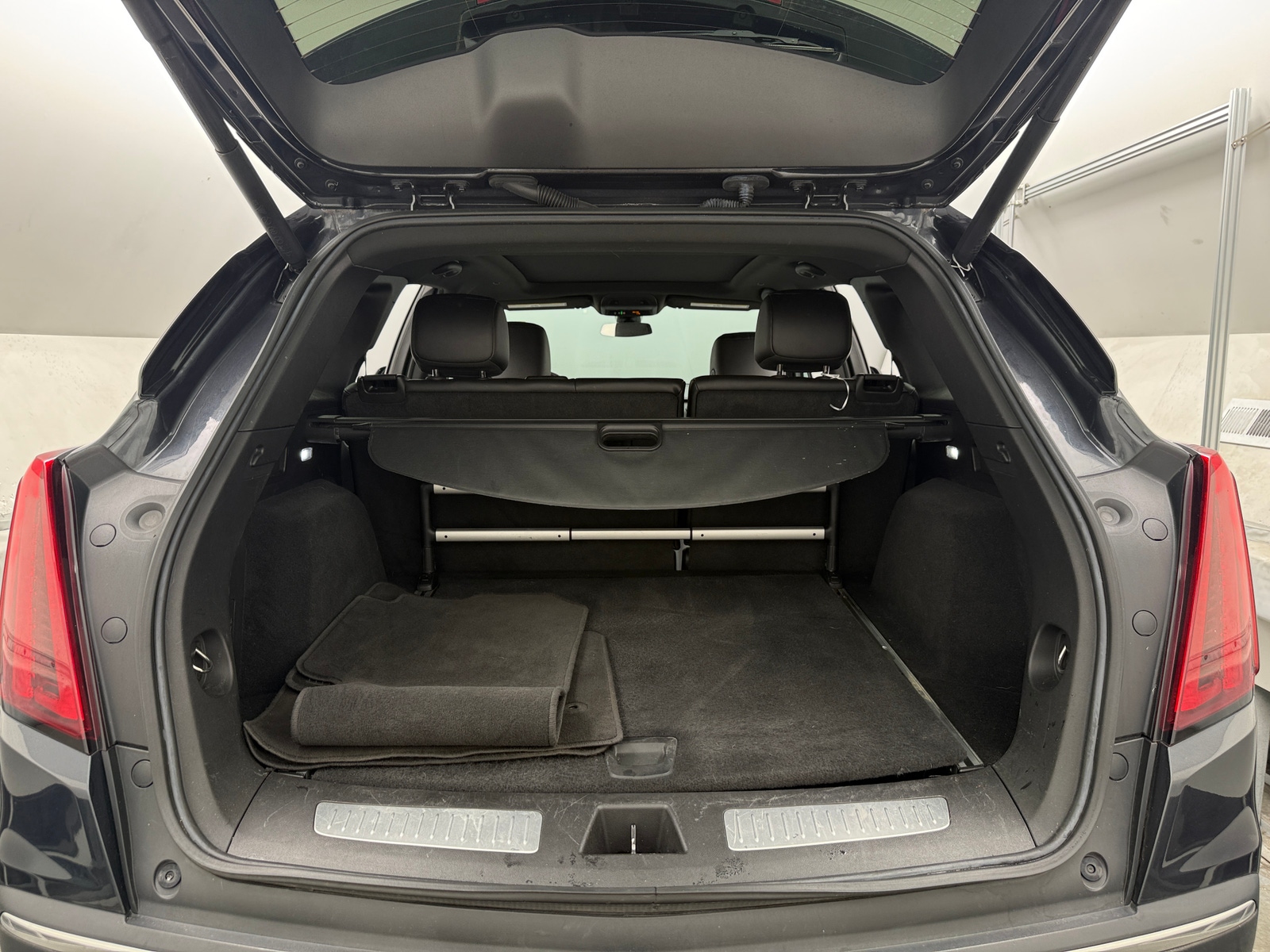 Thumbnail: 2022 Cadillac XT5 - 6