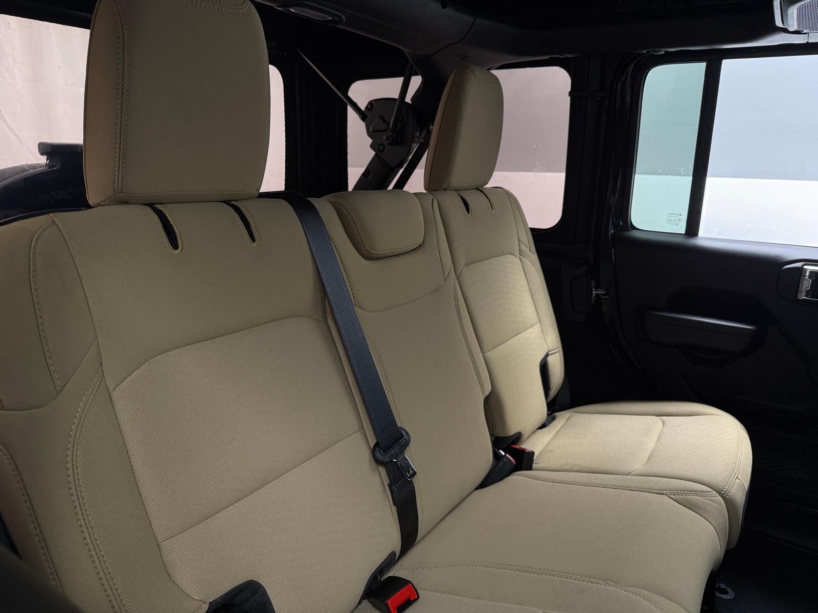 Thumbnail: 2022 Jeep Wrangler - 6