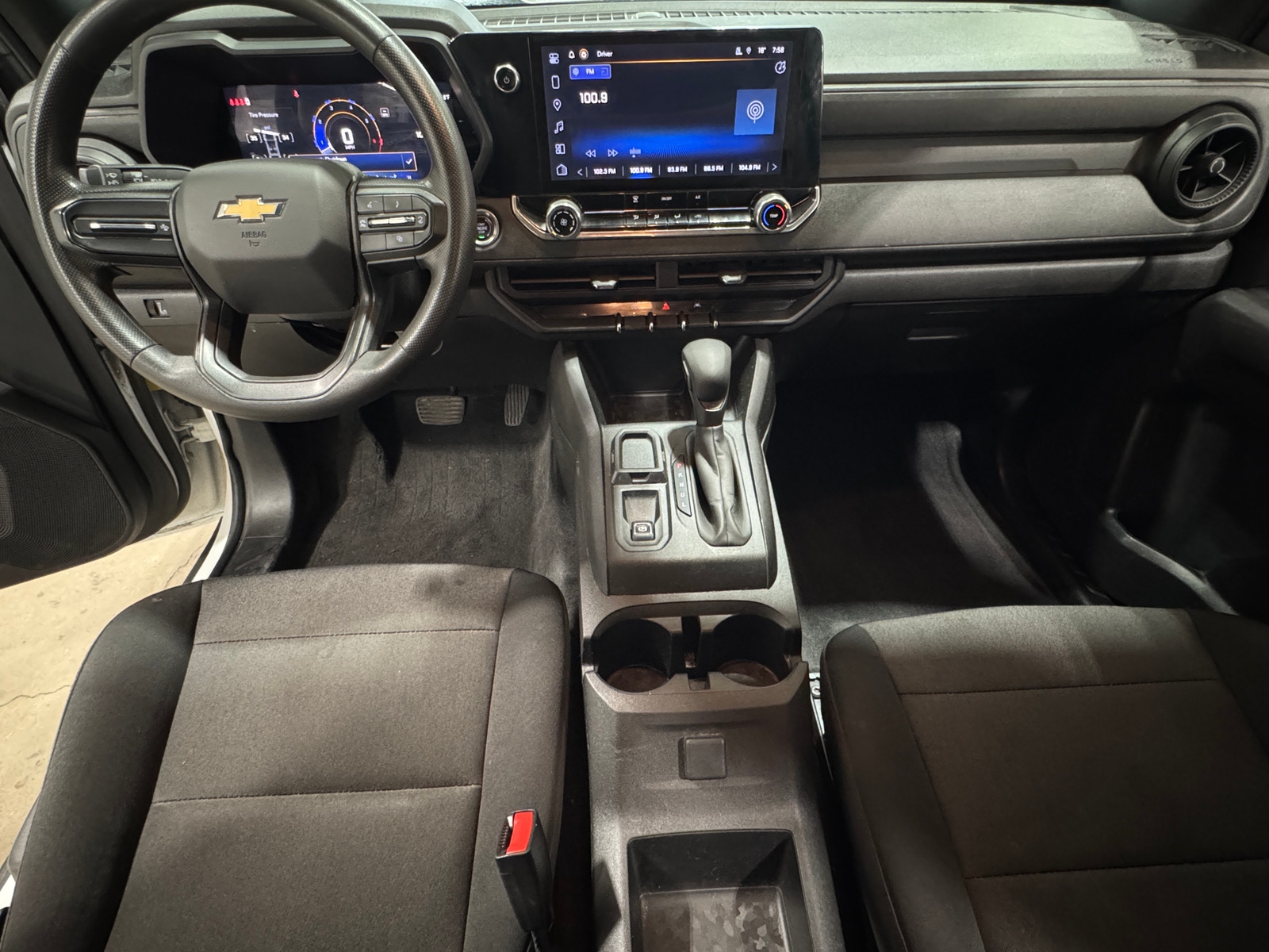 Thumbnail: 2024 Chevrolet Colorado - 3