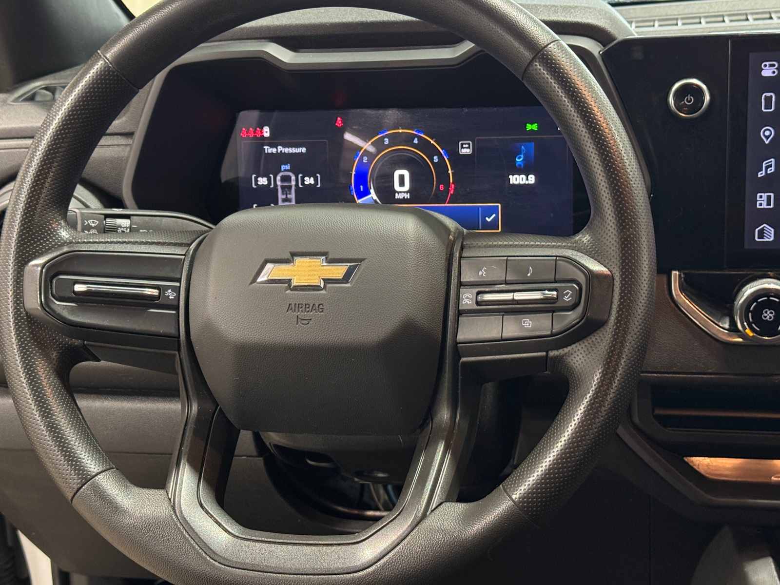 Thumbnail: 2024 Chevrolet Colorado - 5