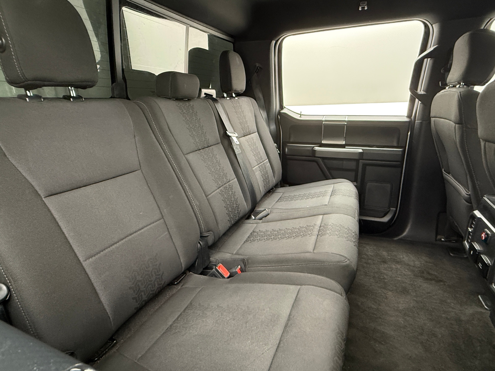 Thumbnail: 2018 Ford Econoline - 6