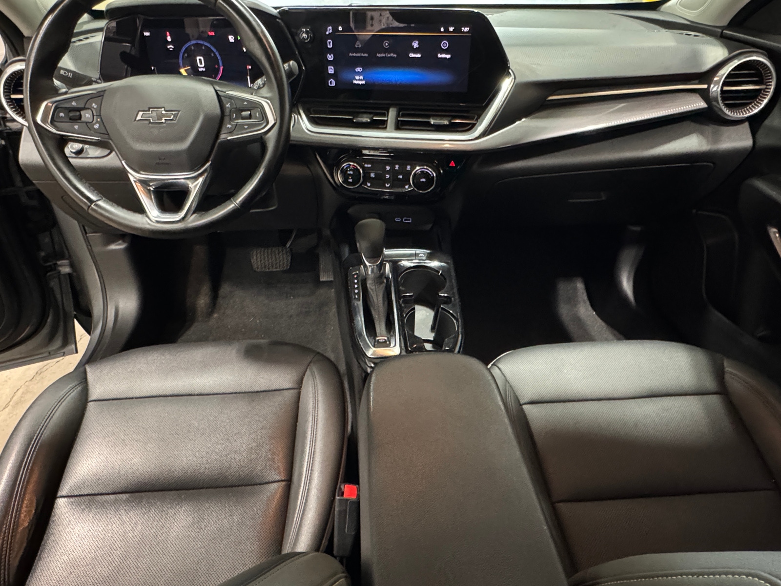 Thumbnail: 2024 Chevrolet Trax - 2