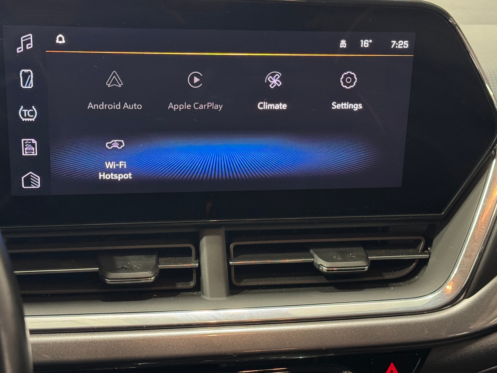 Thumbnail: 2024 Chevrolet Trax - 3