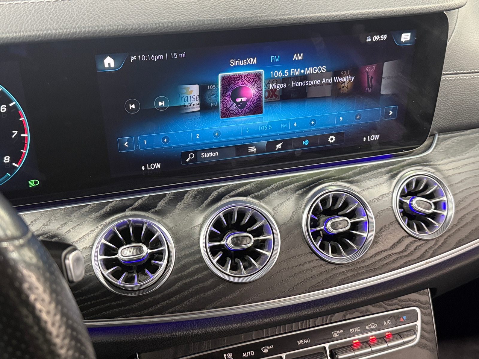 Thumbnail: 2021 Mercedes-Benz E-Class - 3