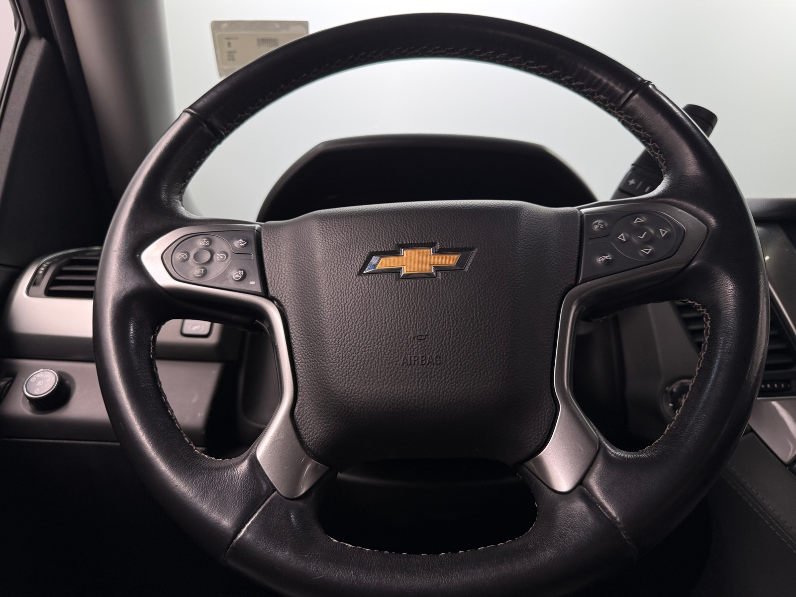 Thumbnail: 2019 Chevrolet Suburban - 4