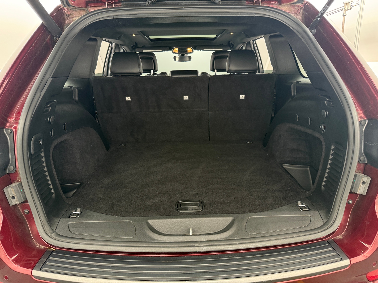 Thumbnail: 2020 Jeep Grand Cherokee - 6