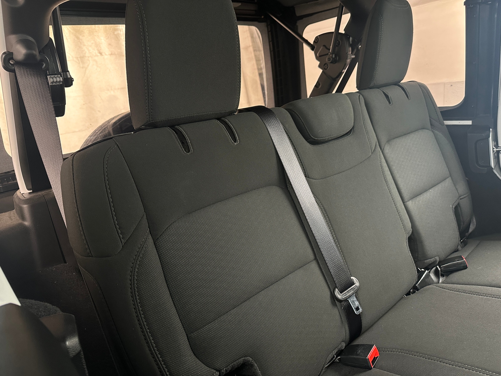 Thumbnail: 2022 Jeep Wrangler - 6