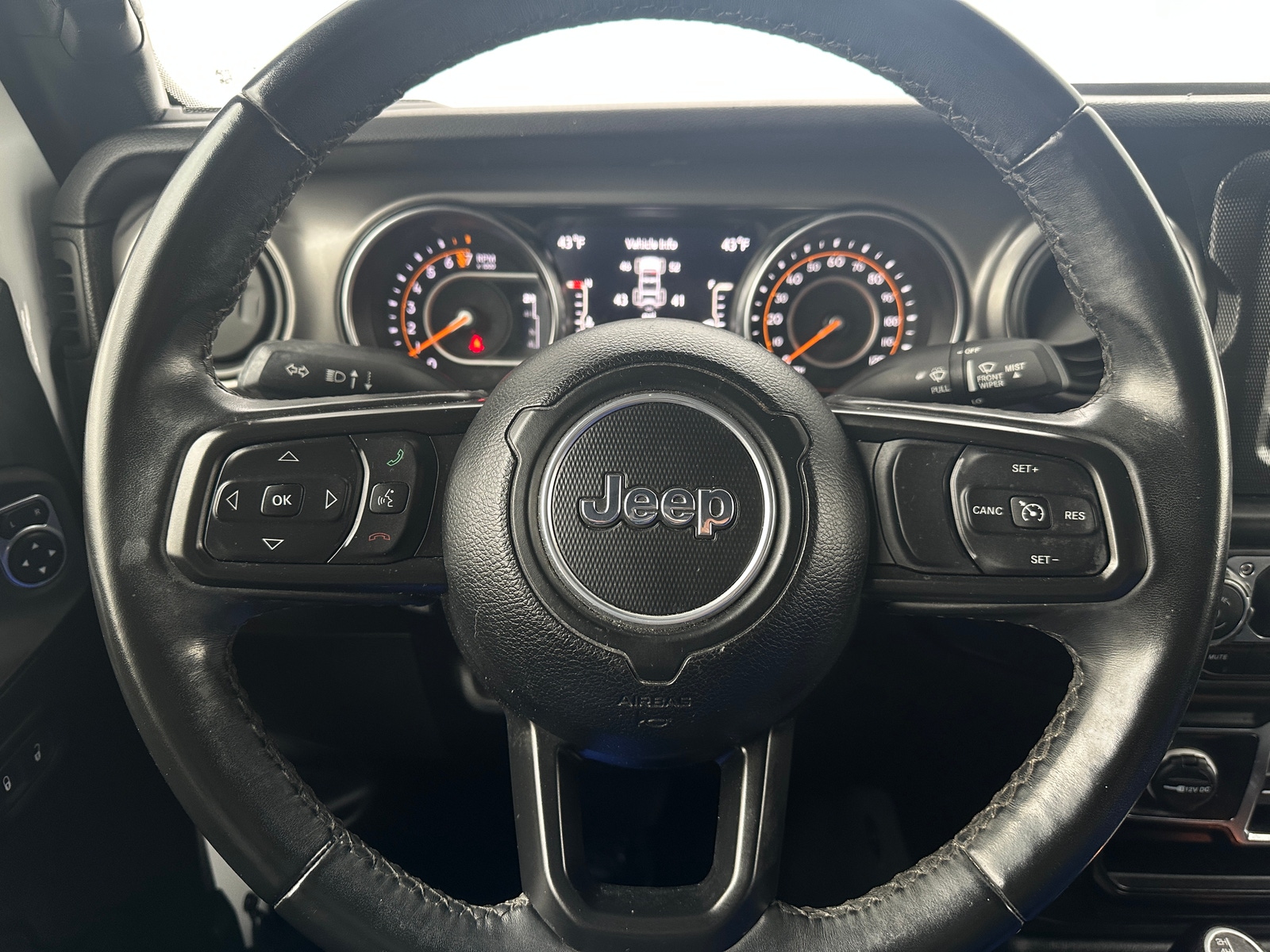 Thumbnail: 2022 Jeep Wrangler - 5