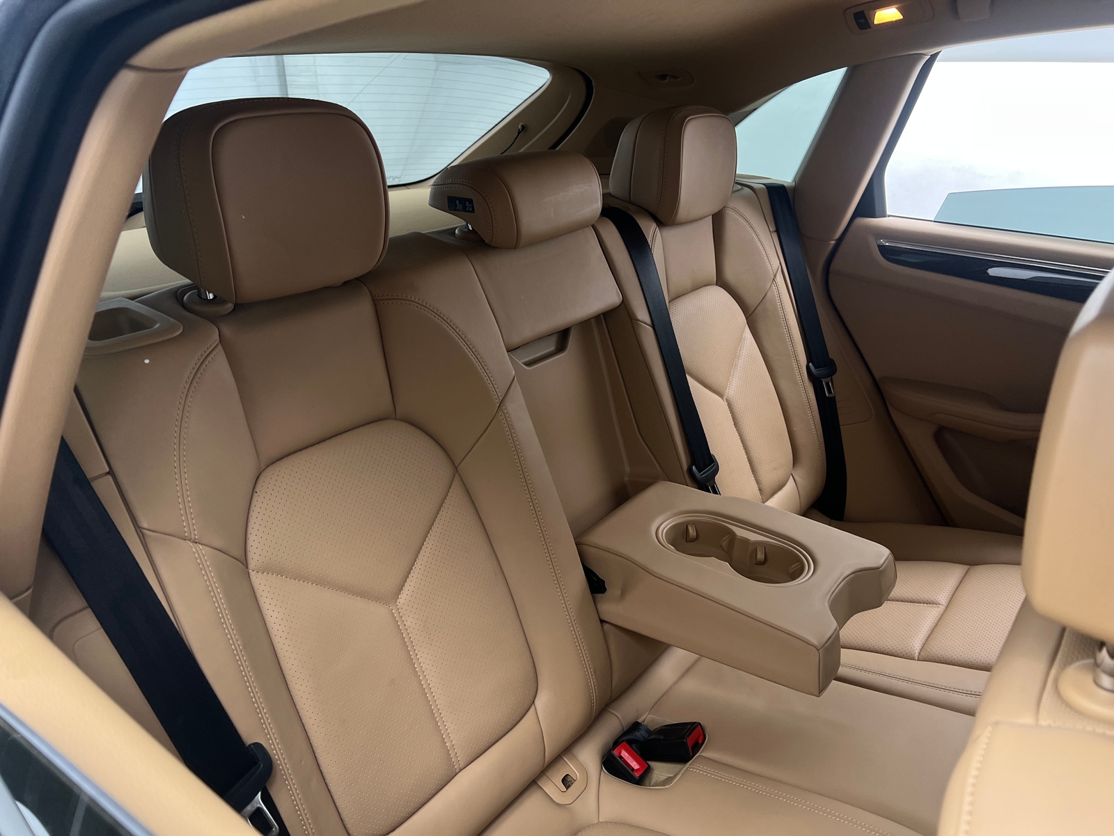 Thumbnail: 2015 Porsche Macan - 5