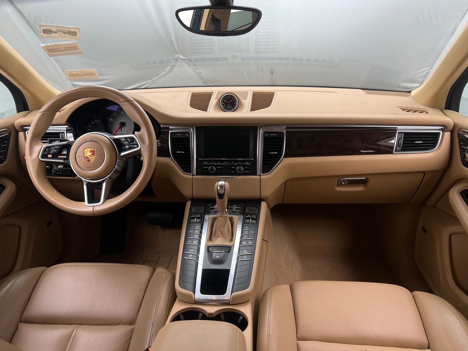 Thumbnail: 2015 Porsche Macan - 2