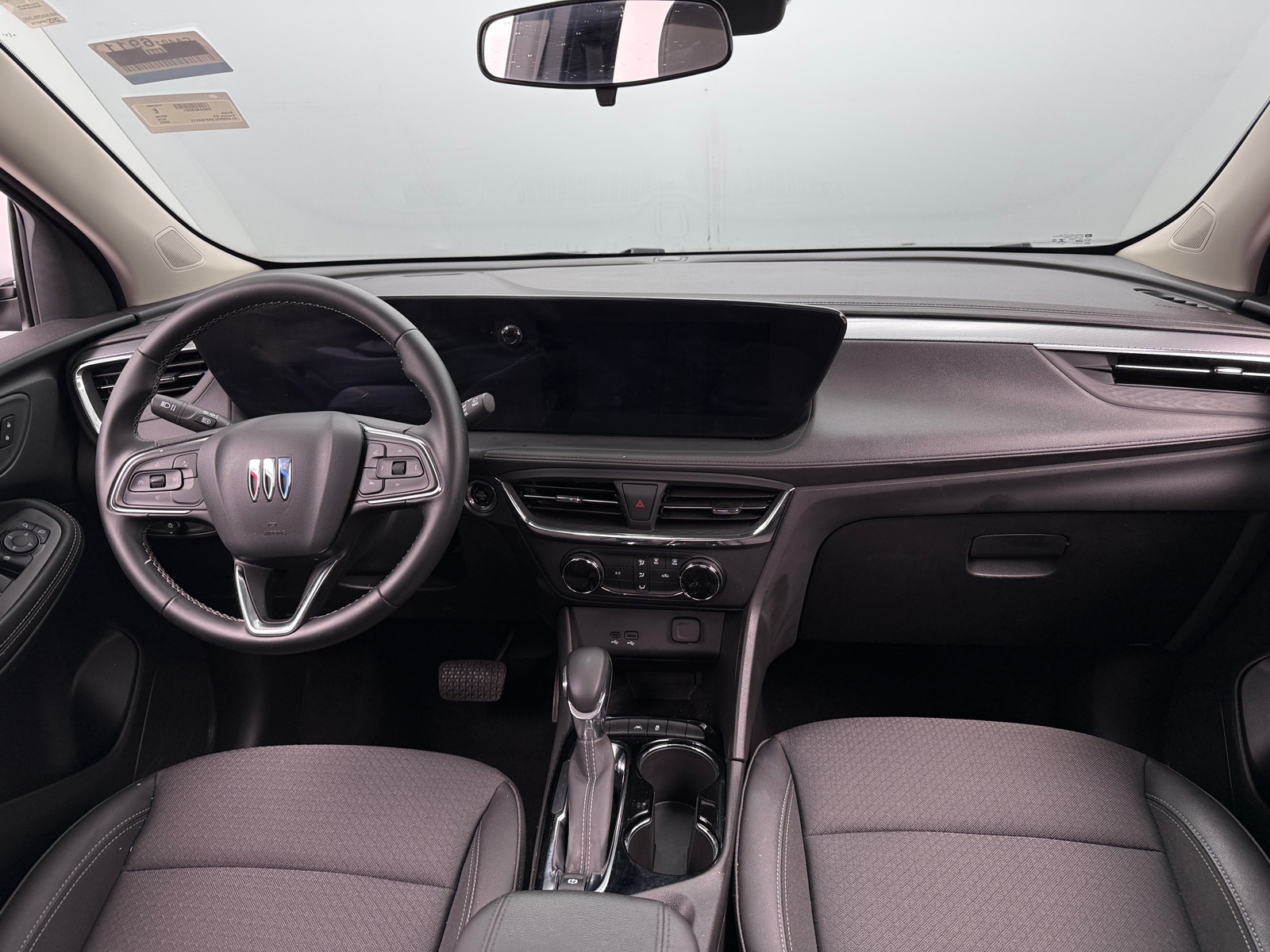 Thumbnail: 2025 Buick Encore GX - 3