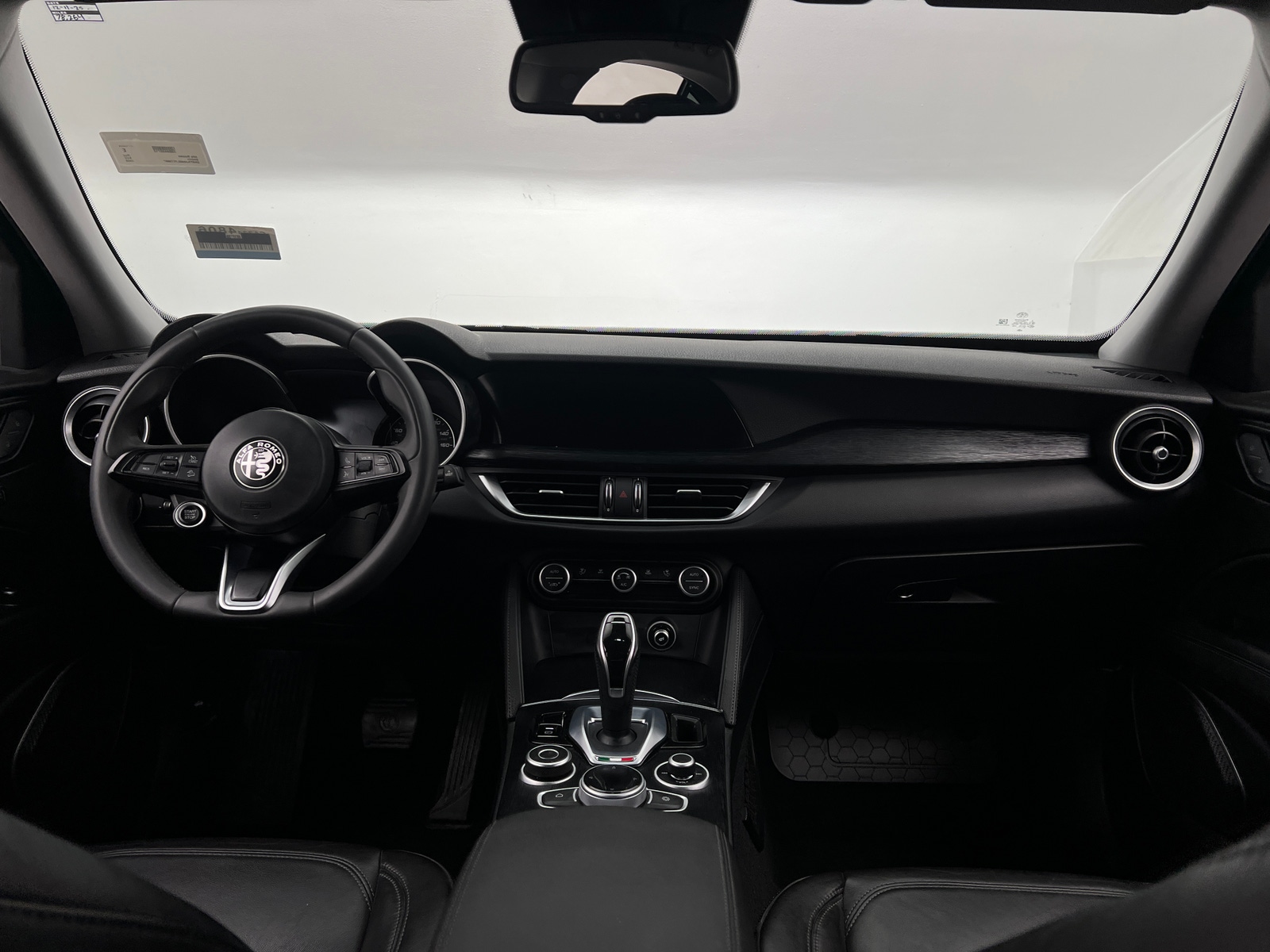 Thumbnail: 2020 Alfa Romeo Stelvio - 2