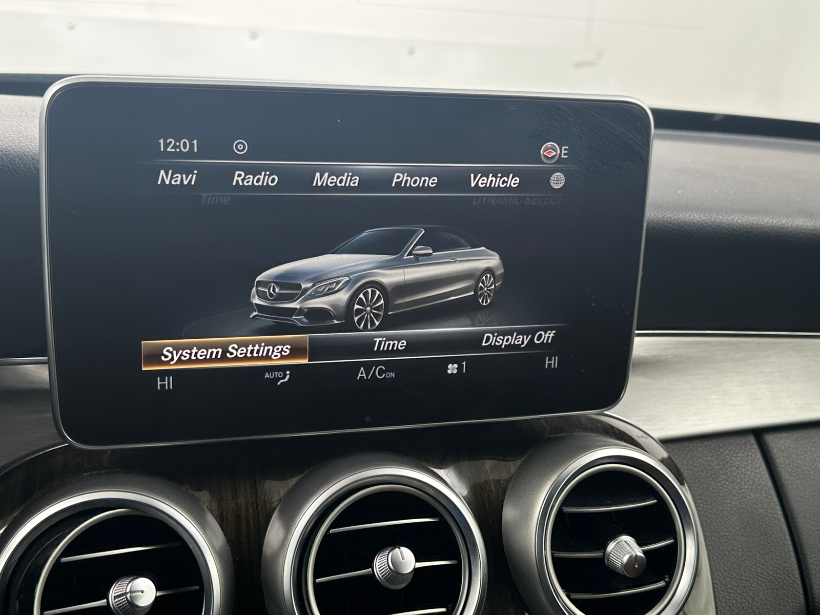 Thumbnail: 2018 Mercedes-Benz C-Class - 3