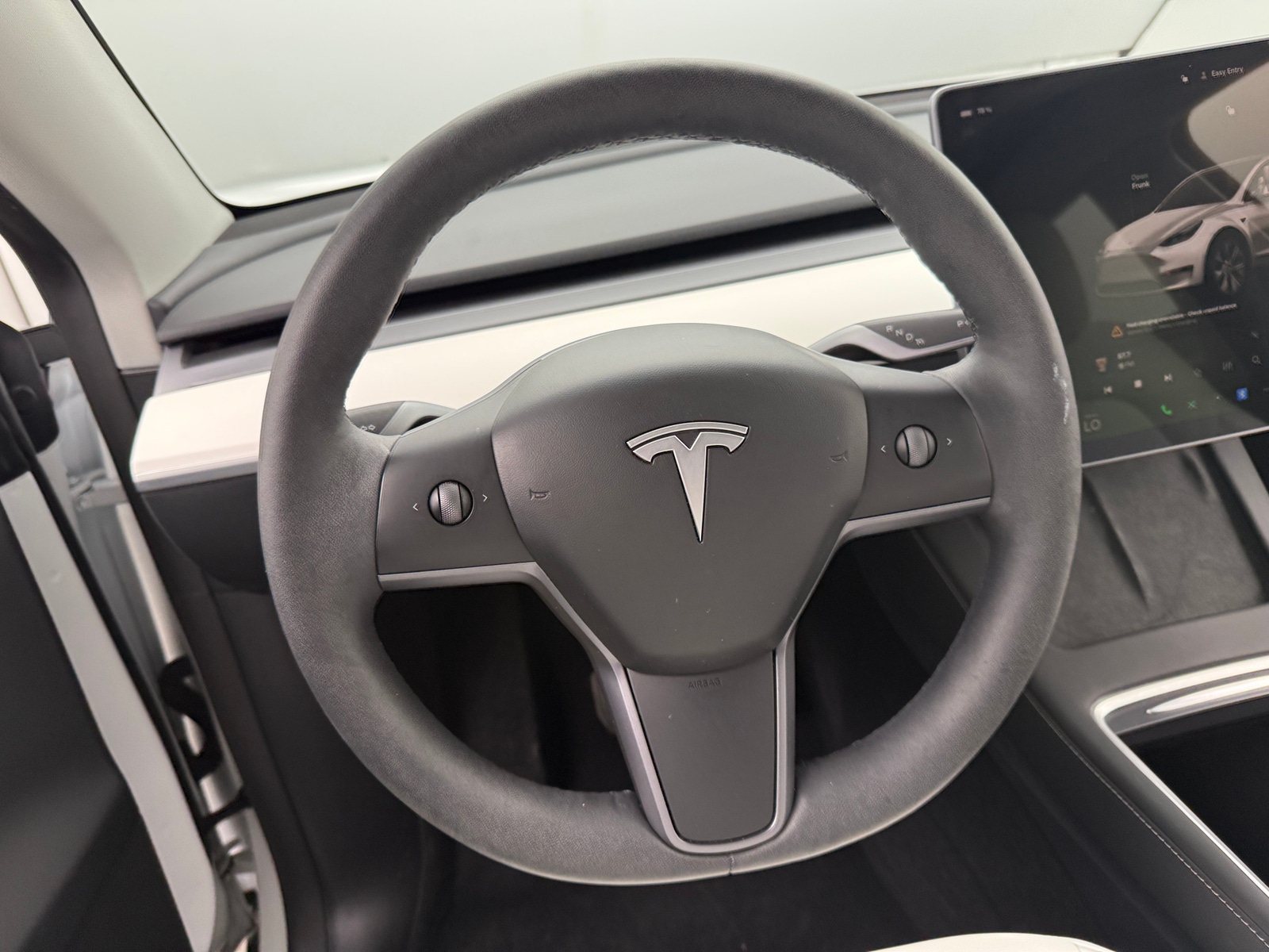 Thumbnail: 2023 Tesla Model Y - 4