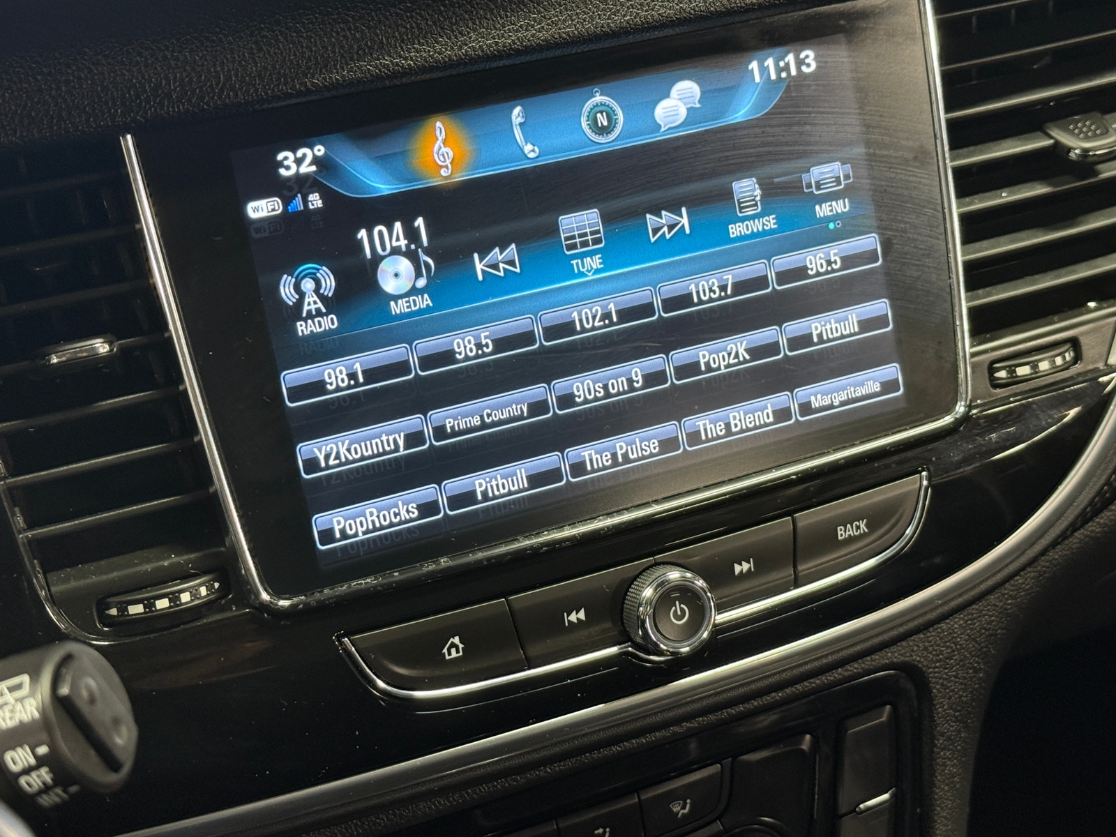 Thumbnail: 2020 Buick Encore - 3