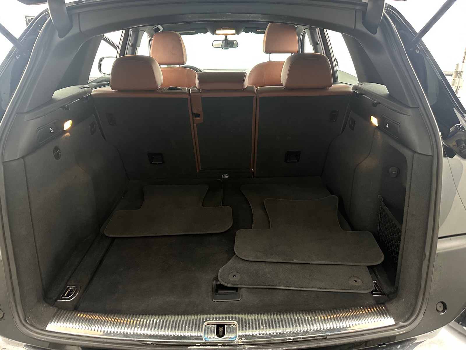 Thumbnail: 2011 Audi Q5 - 6